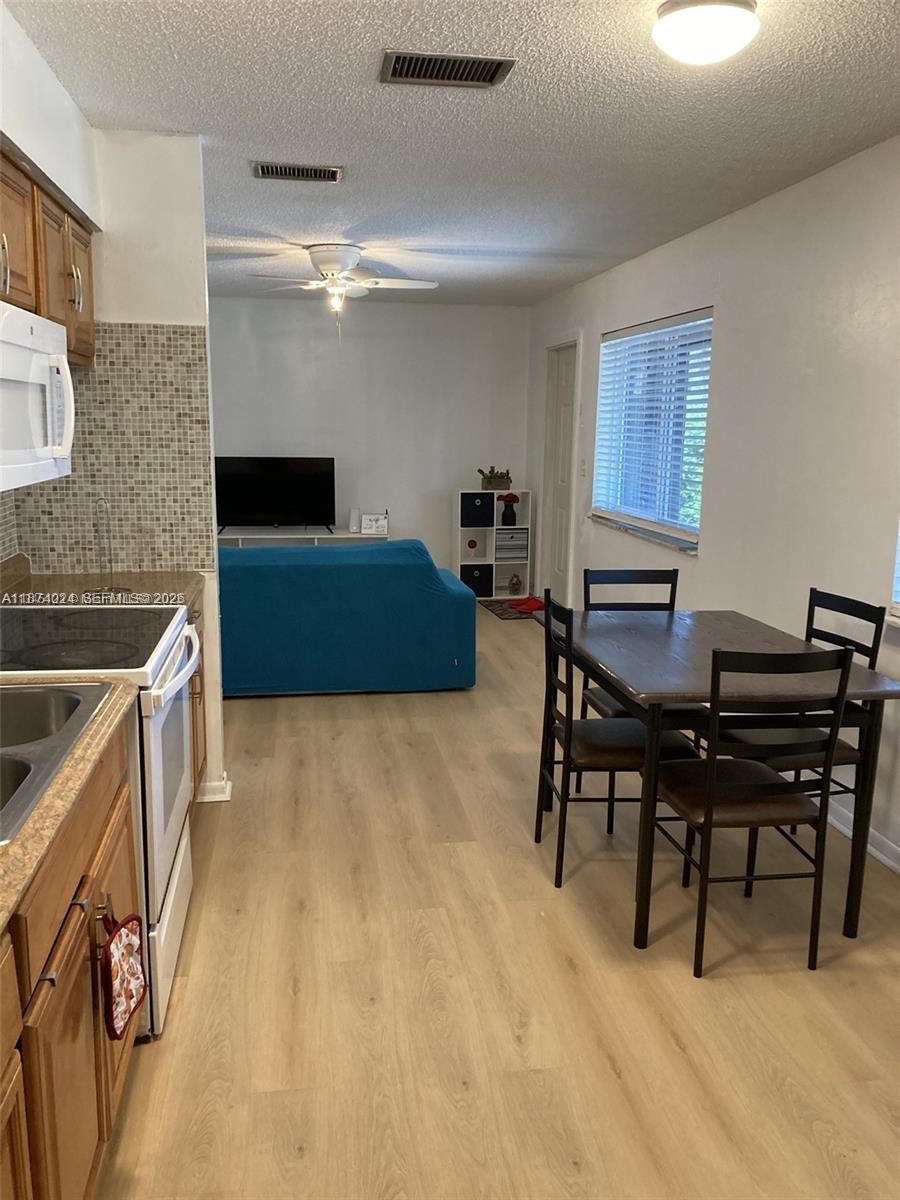 SUN LAND PARK - Residential Income