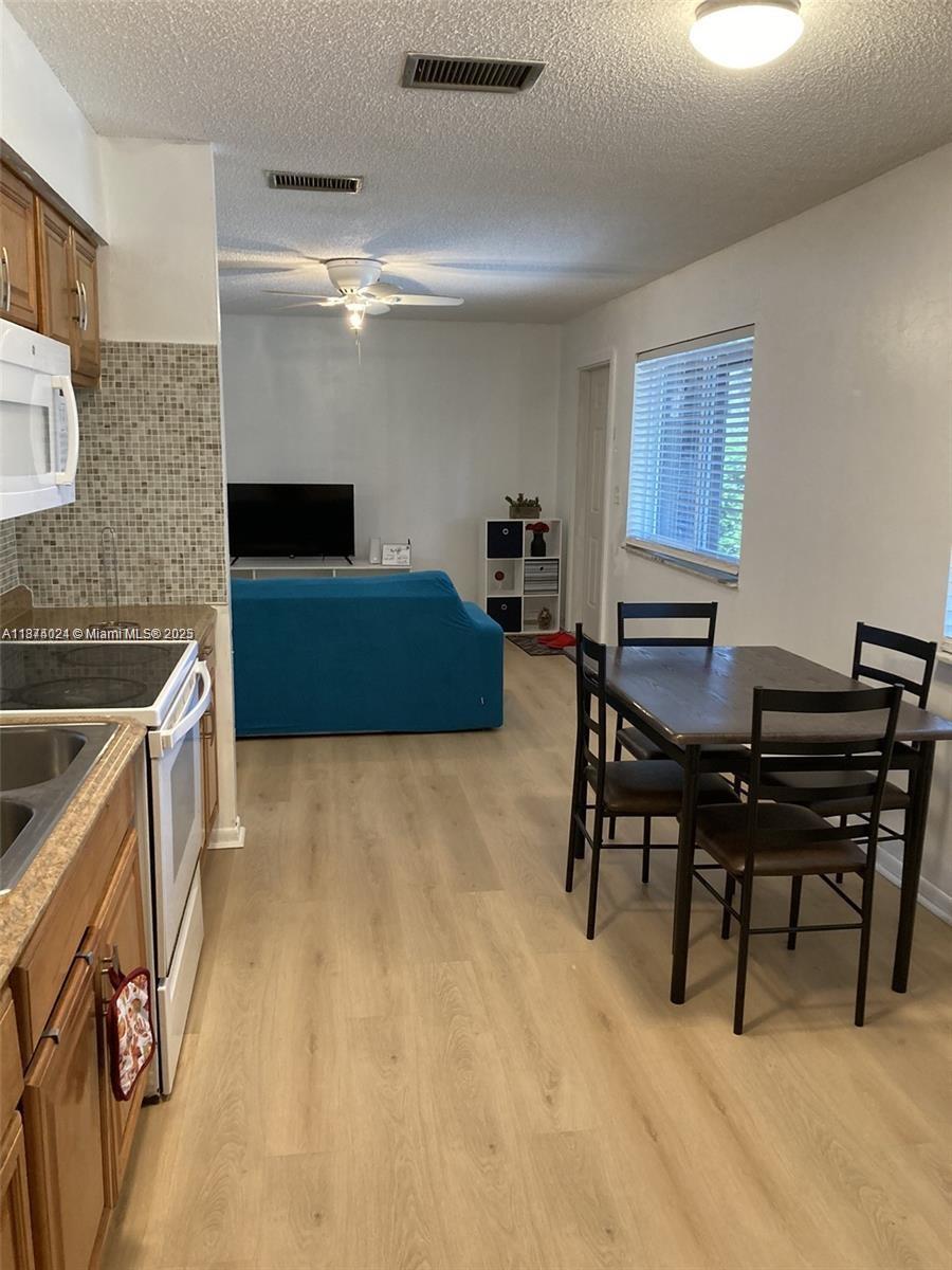 SUN LAND PARK - Residential Income