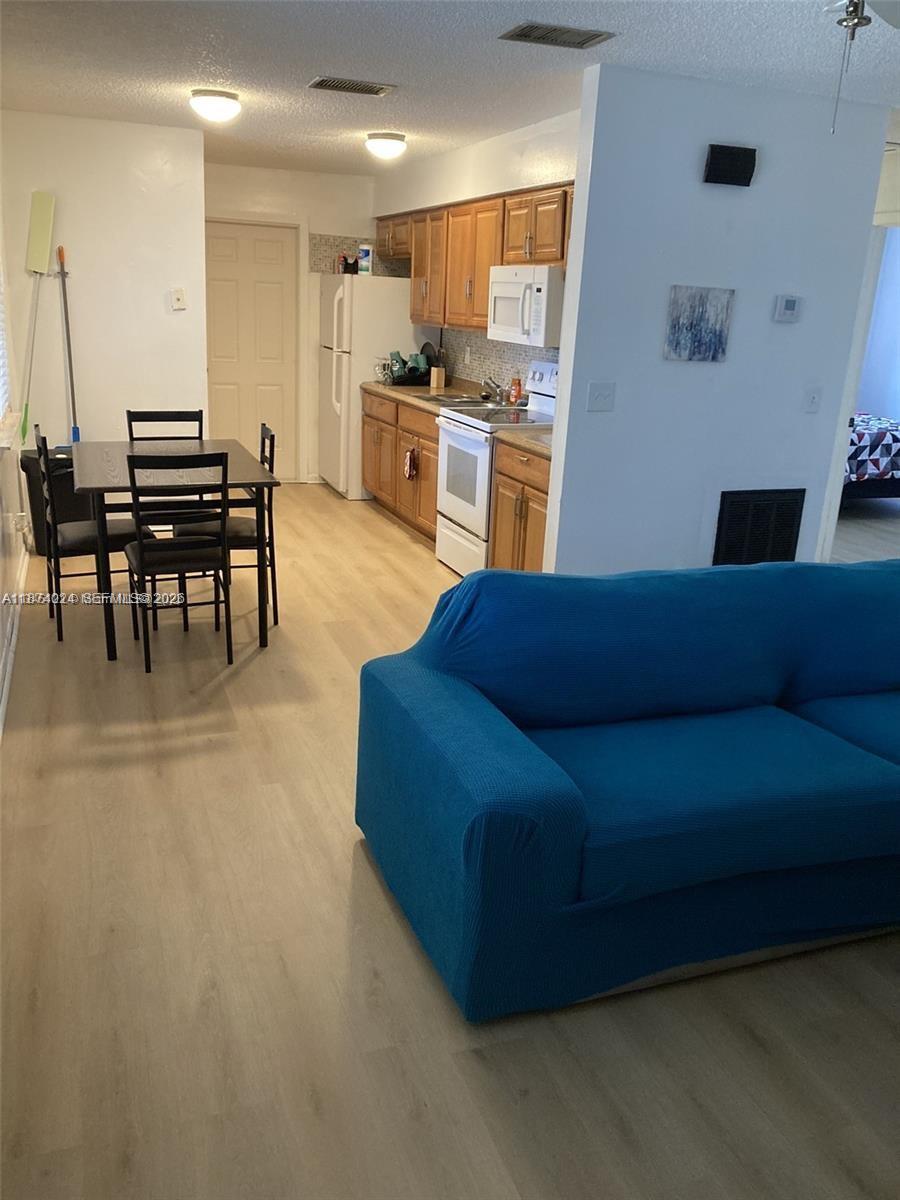 SUN LAND PARK - Residential Income