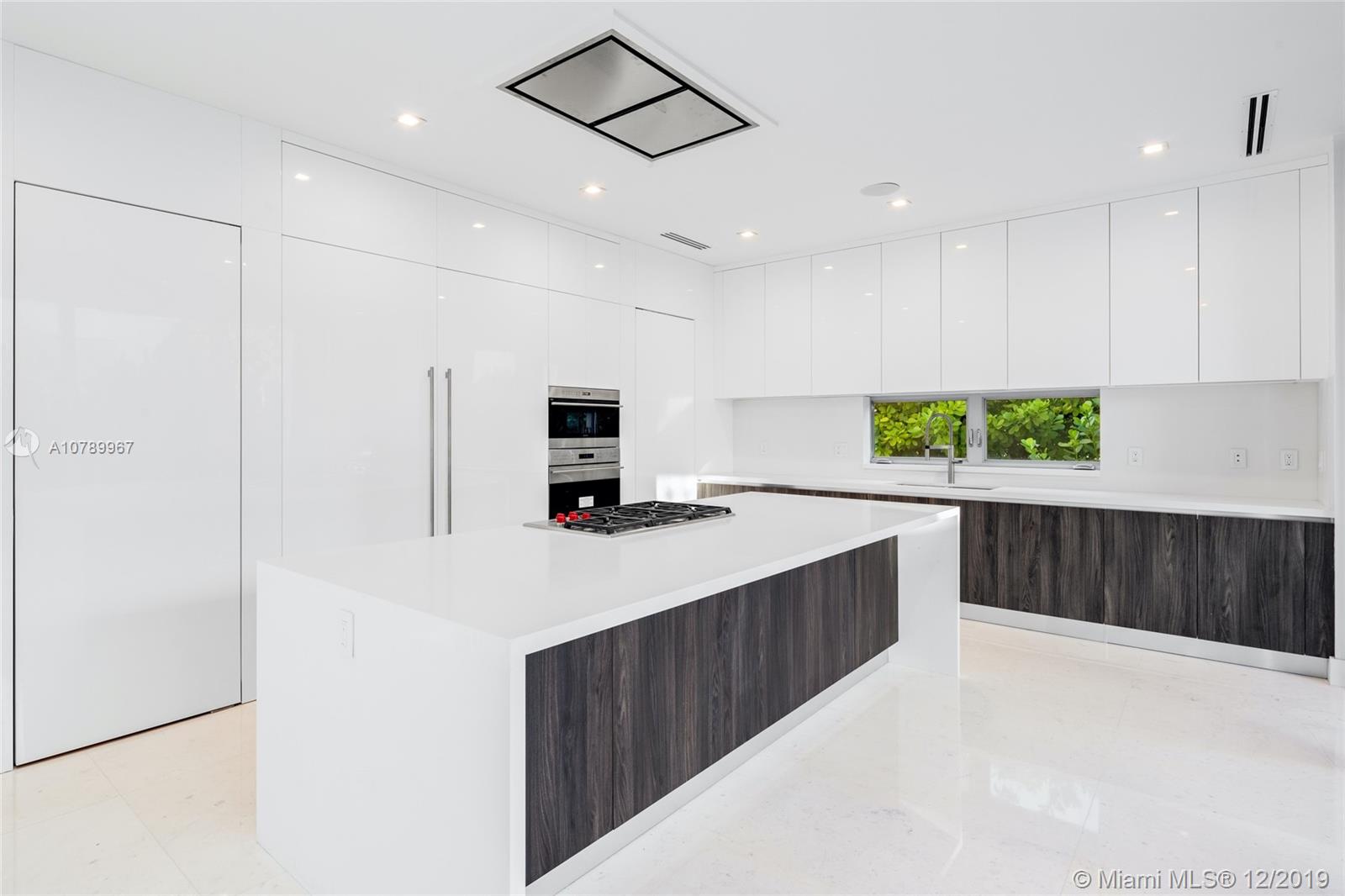 TROPICAL ISLE HOMES SUB 3 - Residential Lease