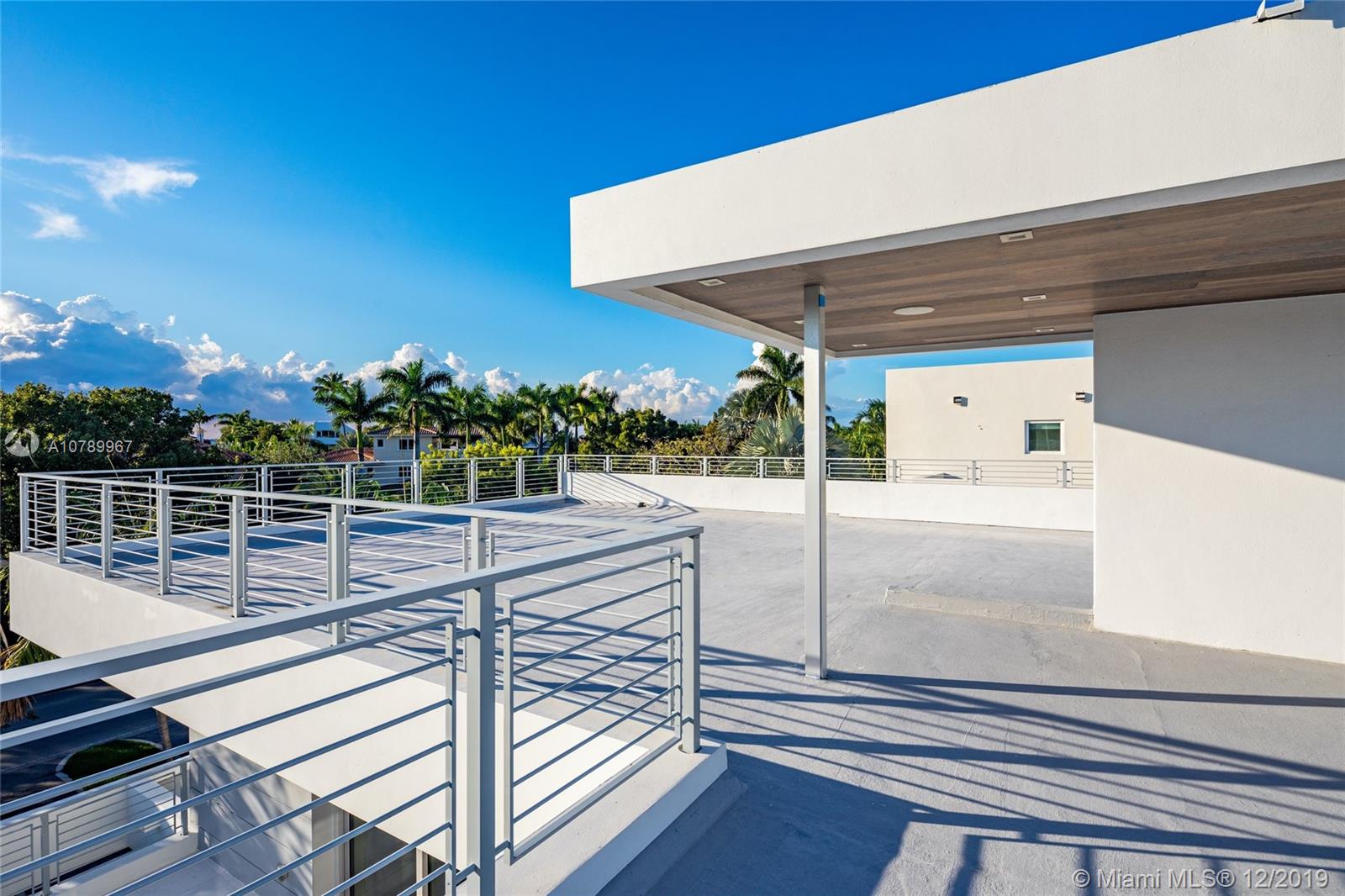 TROPICAL ISLE HOMES SUB 3 - Residential Lease
