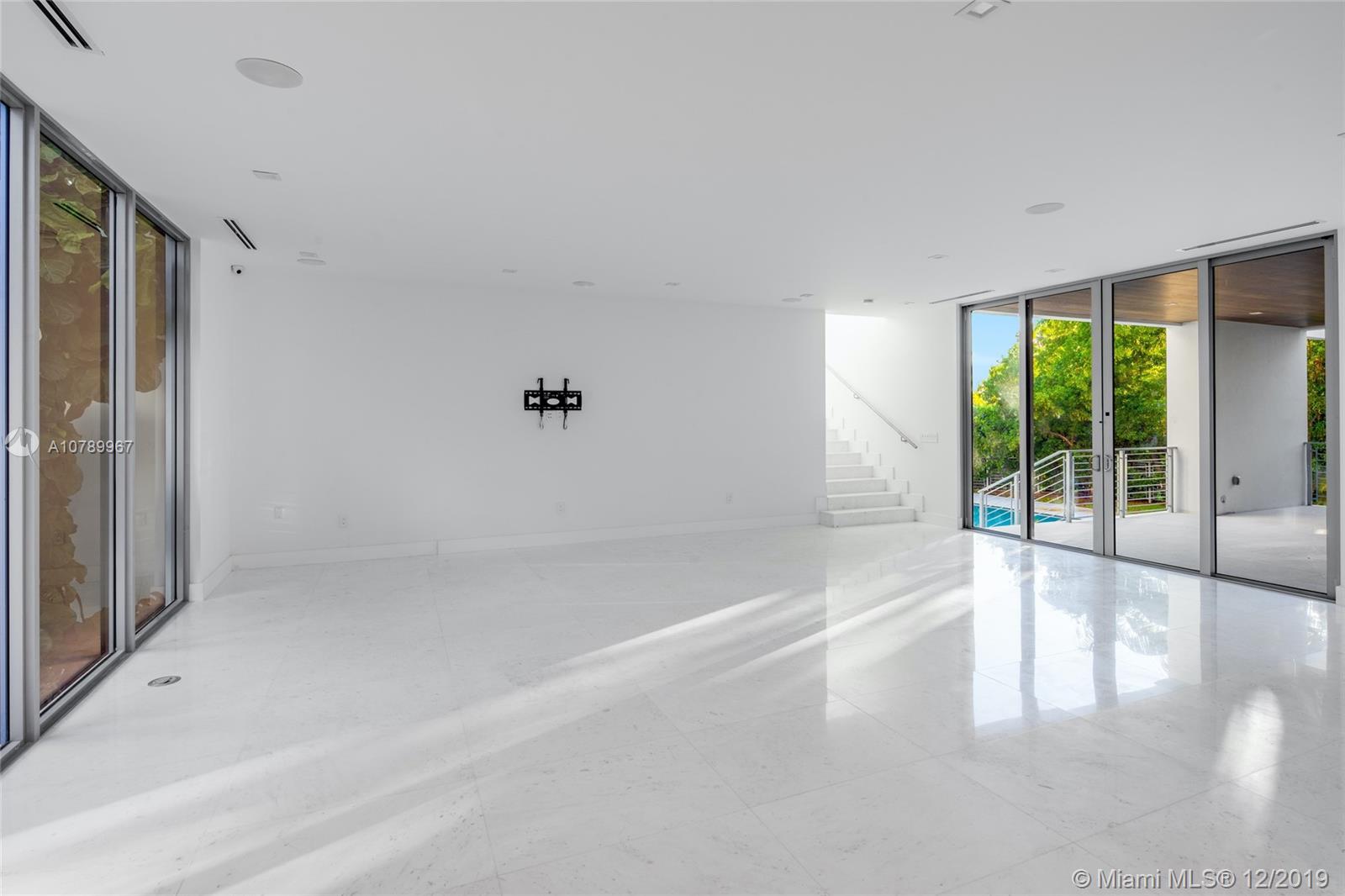 TROPICAL ISLE HOMES SUB 3 - Residential Lease