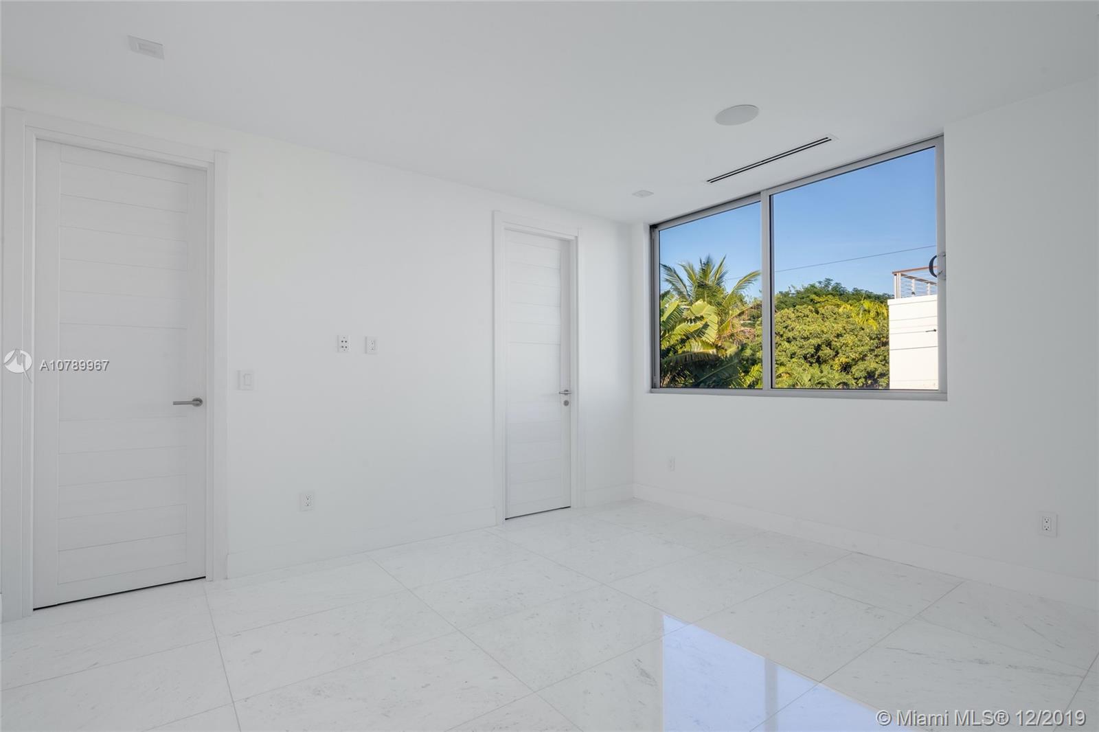TROPICAL ISLE HOMES SUB 3 - Residential Lease
