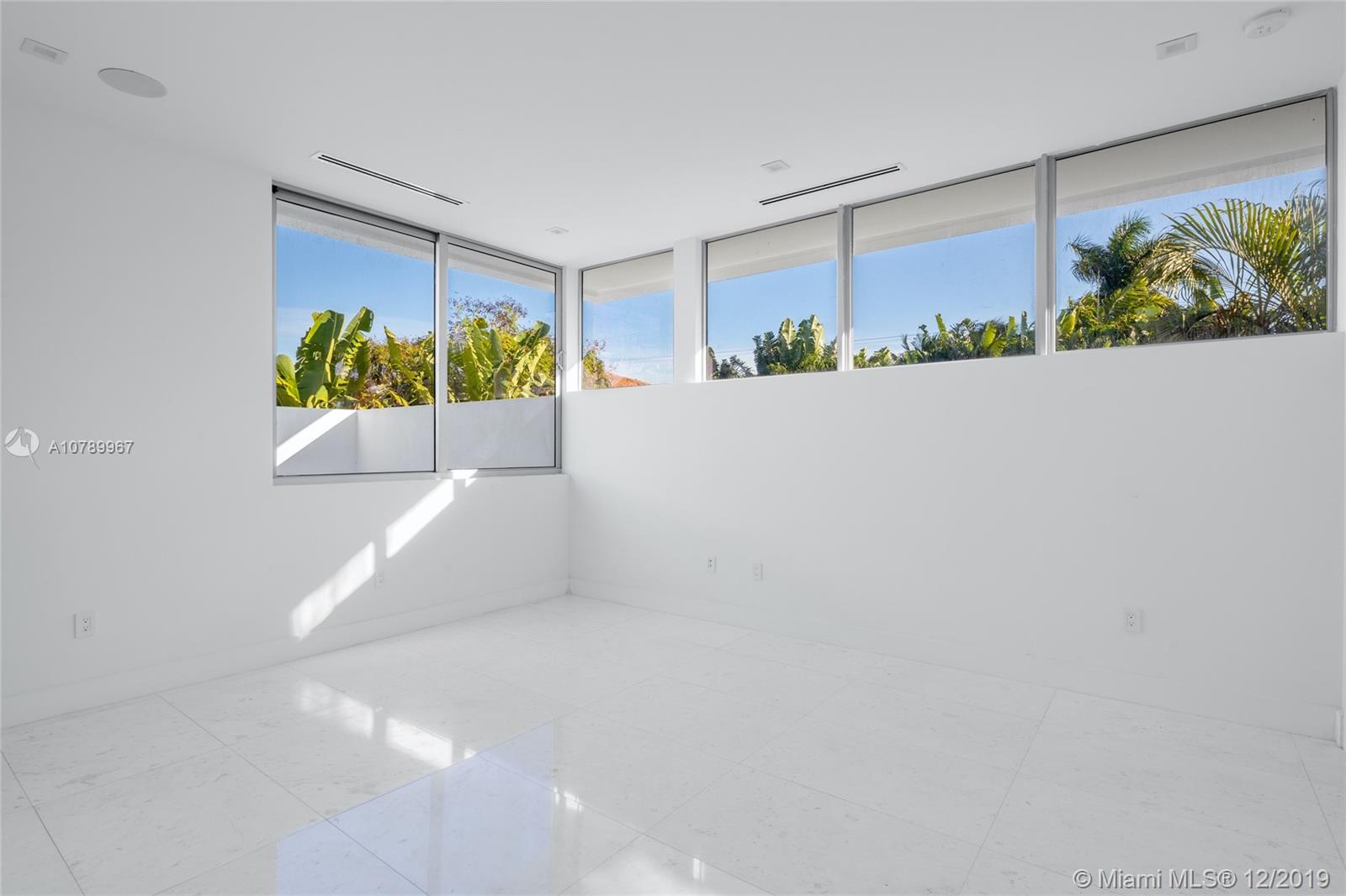TROPICAL ISLE HOMES SUB 3 - Residential Lease