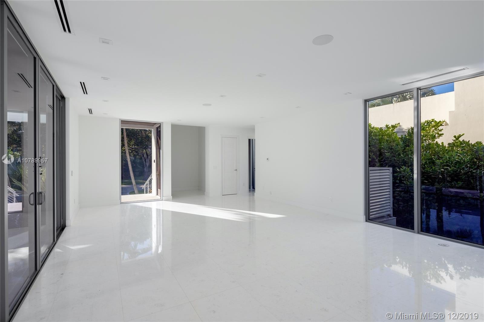 TROPICAL ISLE HOMES SUB 3 - Residential Lease