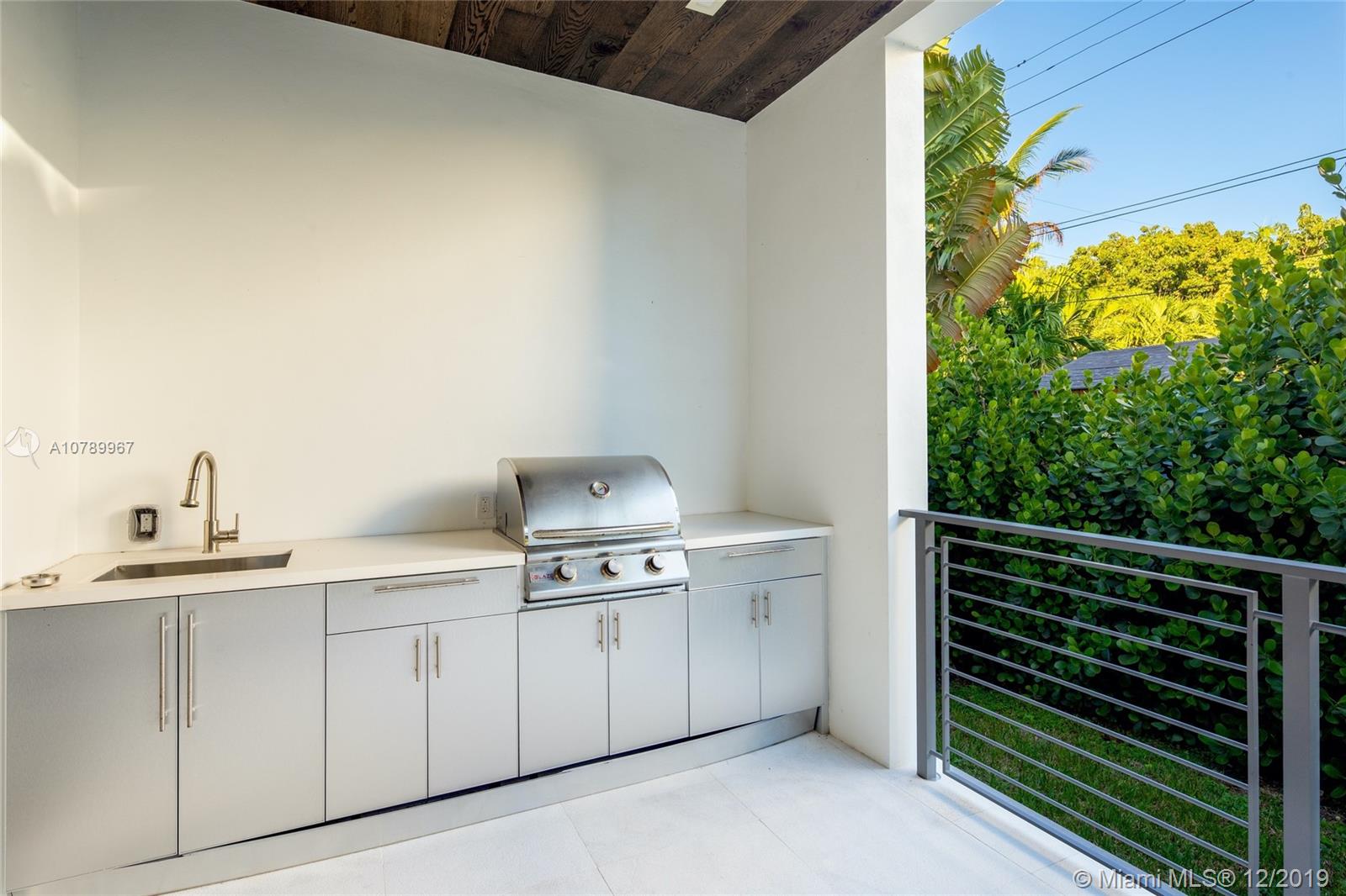 TROPICAL ISLE HOMES SUB 3 - Residential Lease