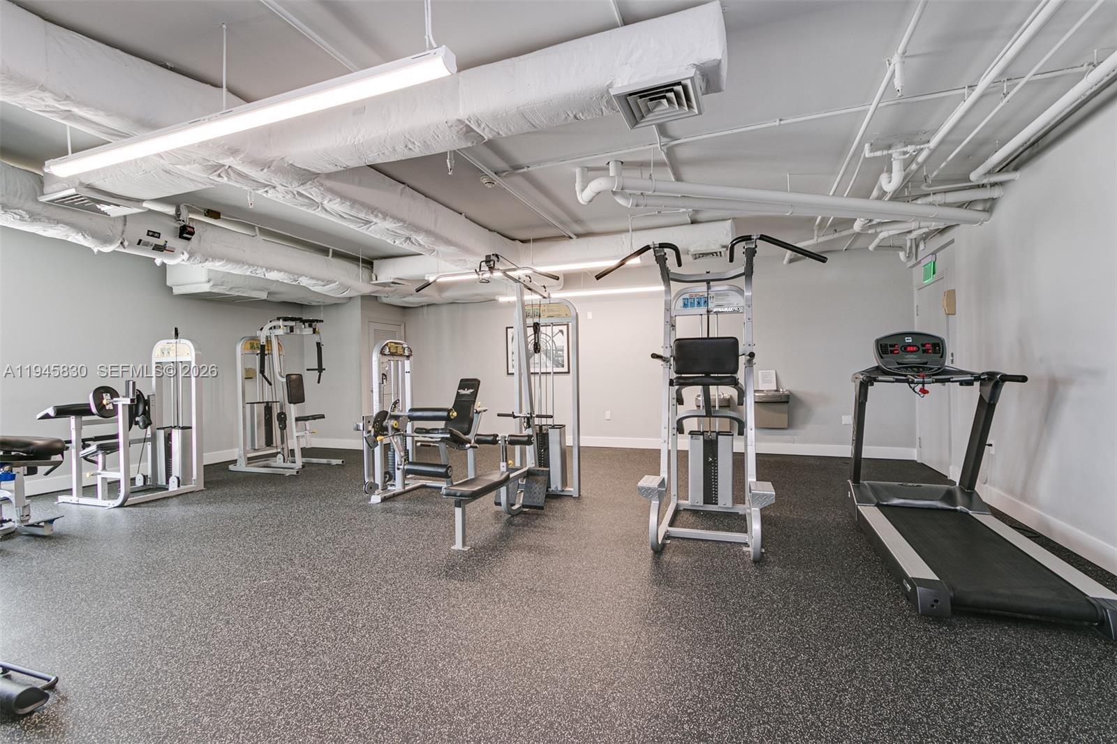 Hollywood Station - Residential