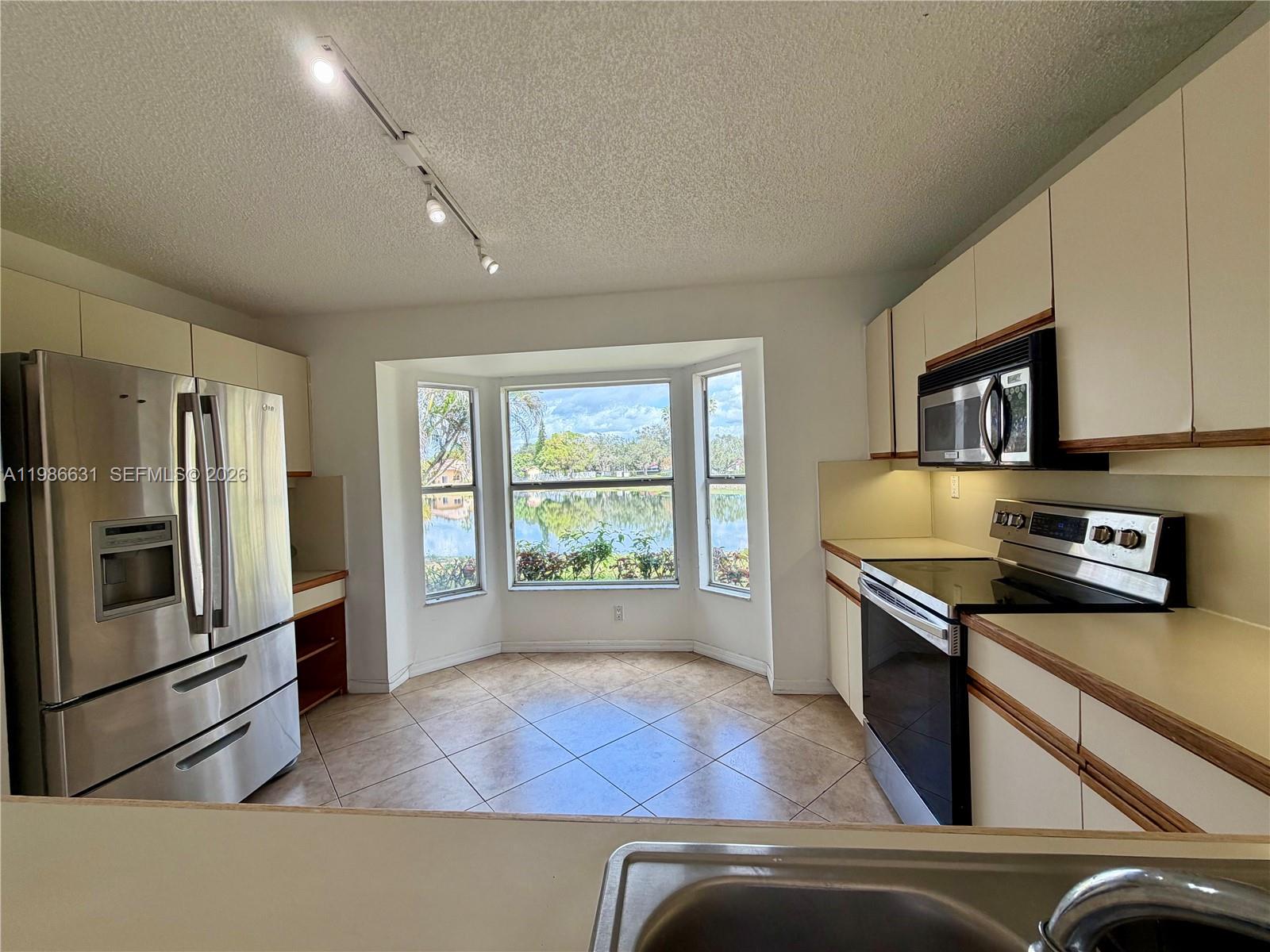 SAVANNAH PLAT 3 - Residential Lease