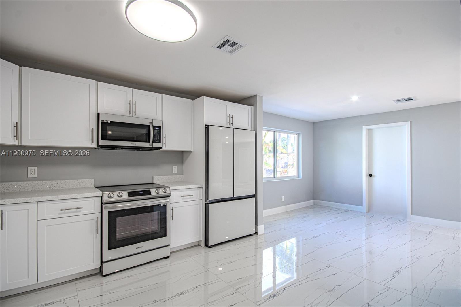 LAUDERDALE LAKES NORTH GA - Residential