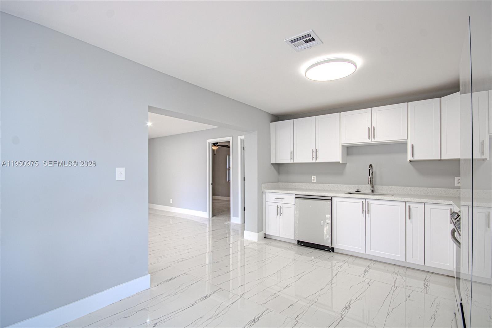 LAUDERDALE LAKES NORTH GA - Residential