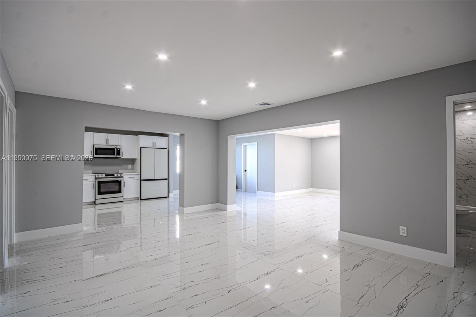 LAUDERDALE LAKES NORTH GA - Residential