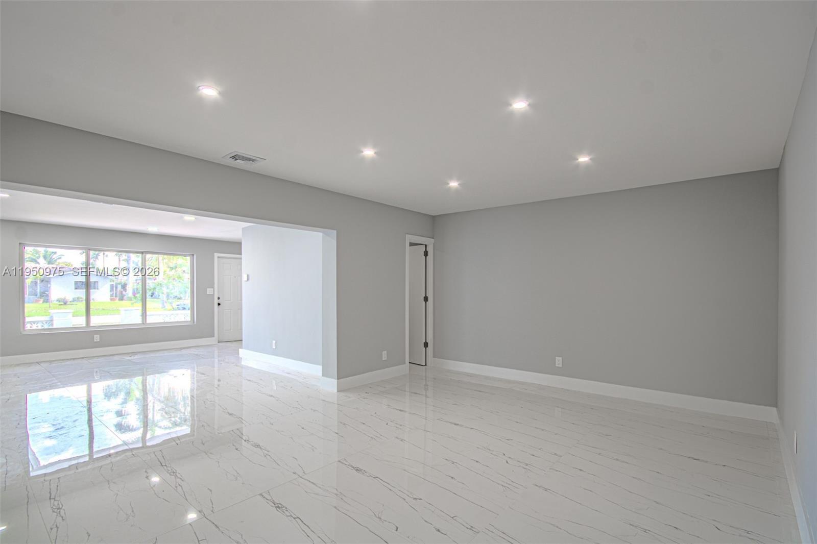 LAUDERDALE LAKES NORTH GA - Residential