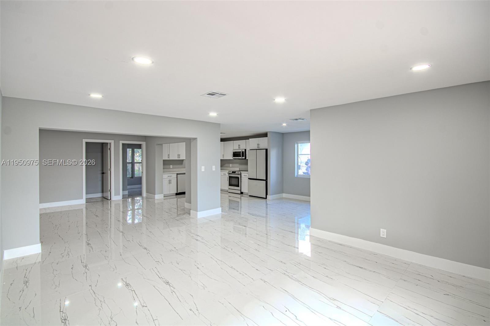 LAUDERDALE LAKES NORTH GA - Residential