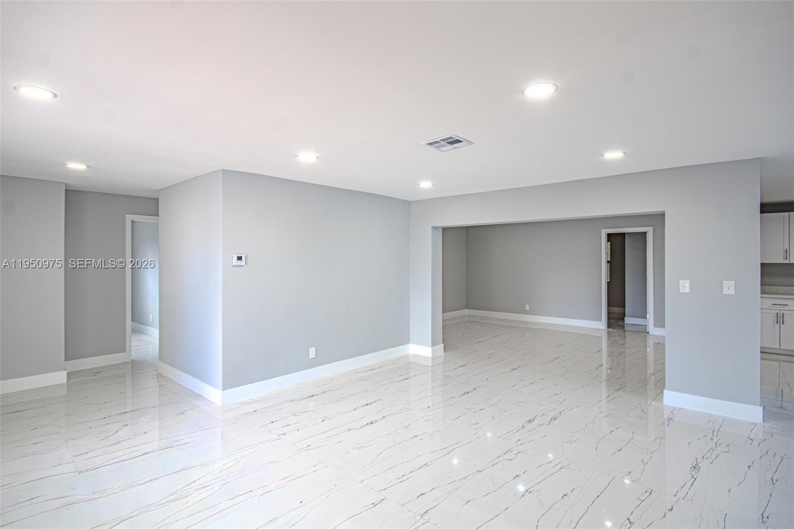 LAUDERDALE LAKES NORTH GA - Residential