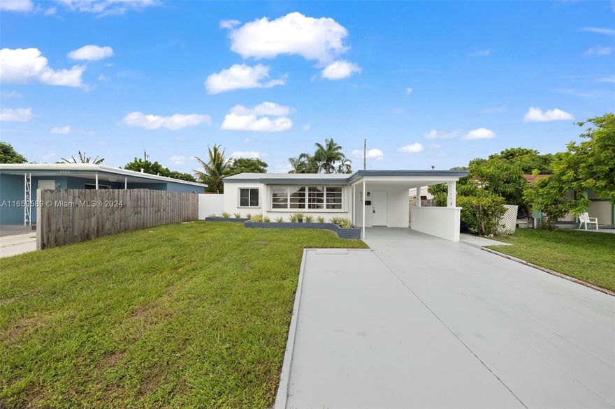 $10,000 Credit toward Buyers closing costs 
Discover this beautifully updated 3-bedroom, 2-bathroom home featuring a versatile bonus room. Perfect for a growing family or as a high-yield rental property, this residence sits on a spacious 5,251 sq. ft. lot in a serene neighborhood. Enjoy the peace and quiet while still being conveniently close to shopping centers, dining options, and major highways. Pet-Friendly with No Restrictions! Bring along your pets and enjoy a property that welcomes them without any restrictions. Seller is Highly Motivated -Seize this fantastic opportunity now.  The roof is brand new (2023).