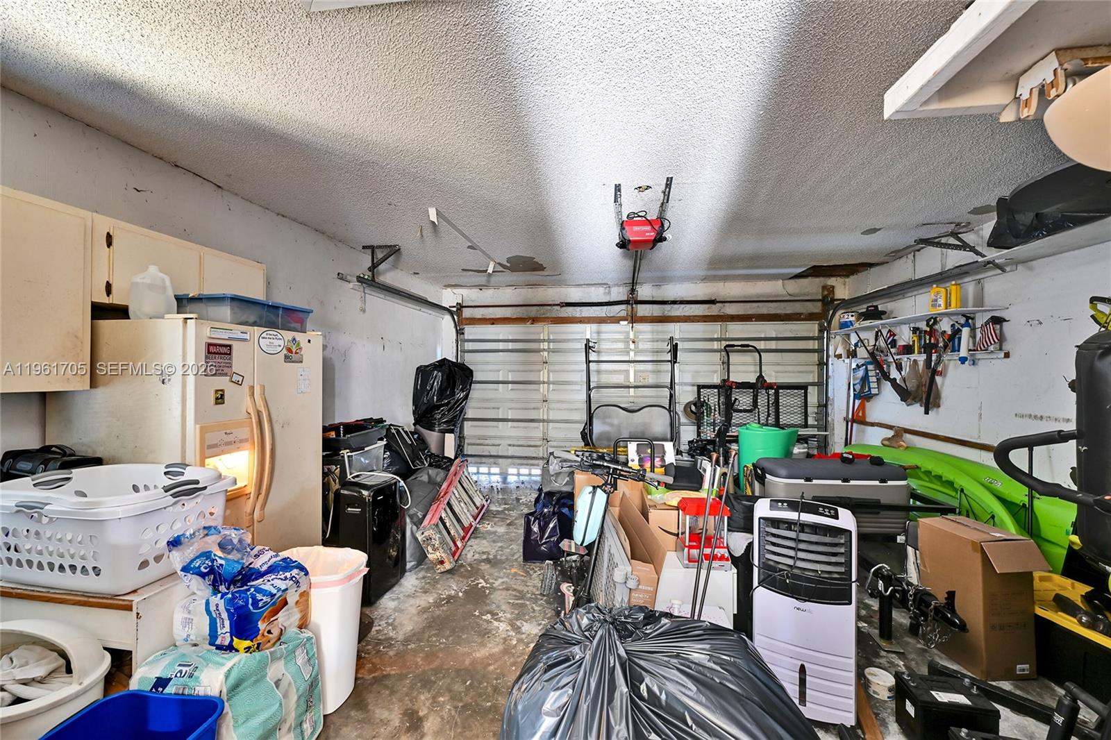 SHORES LINDGREN - Residential