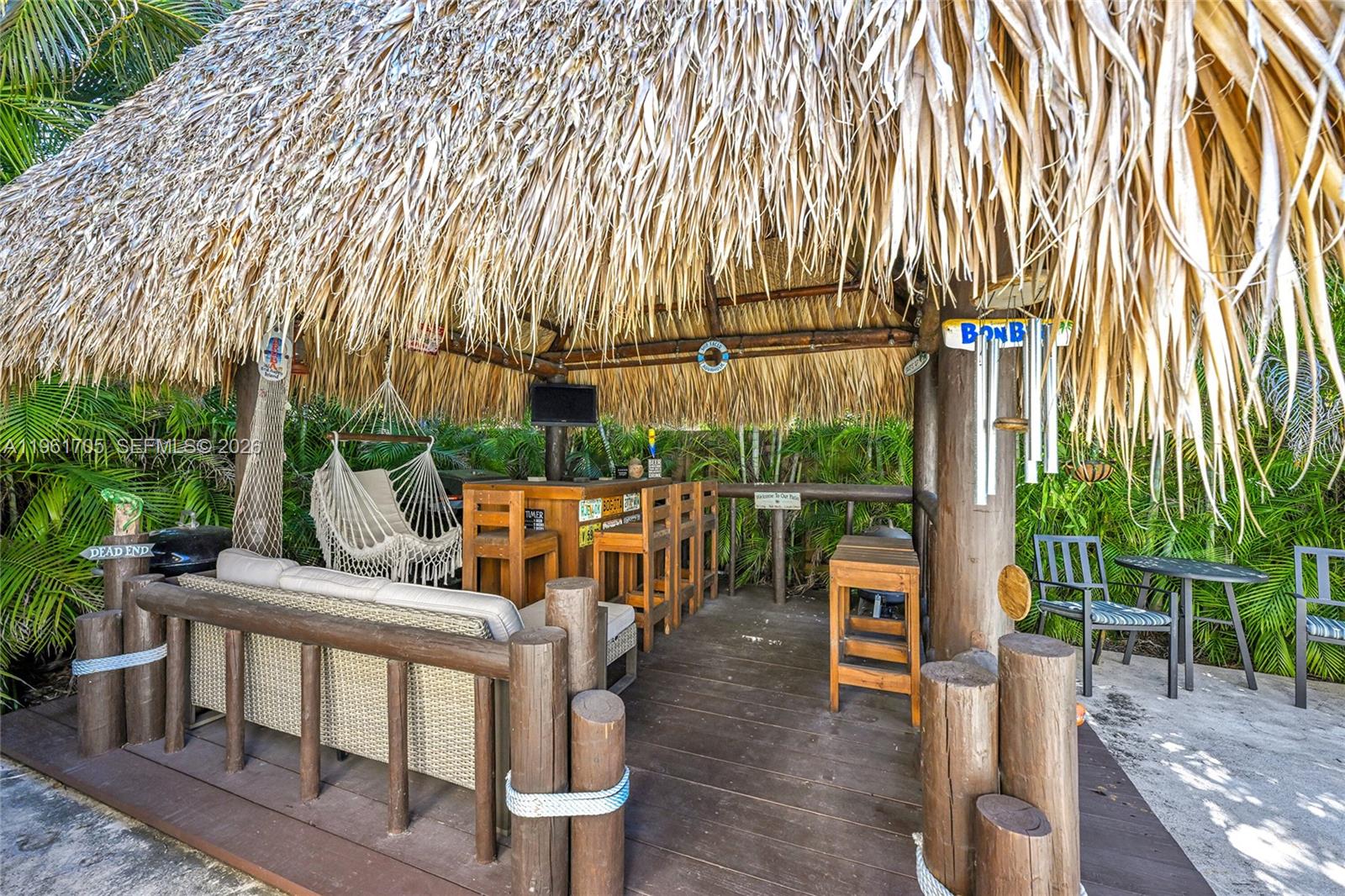 SHORES LINDGREN - Residential