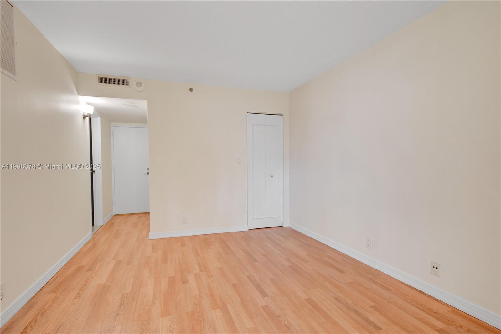 THE GRANDVIEW PALACE COND - Residential Lease