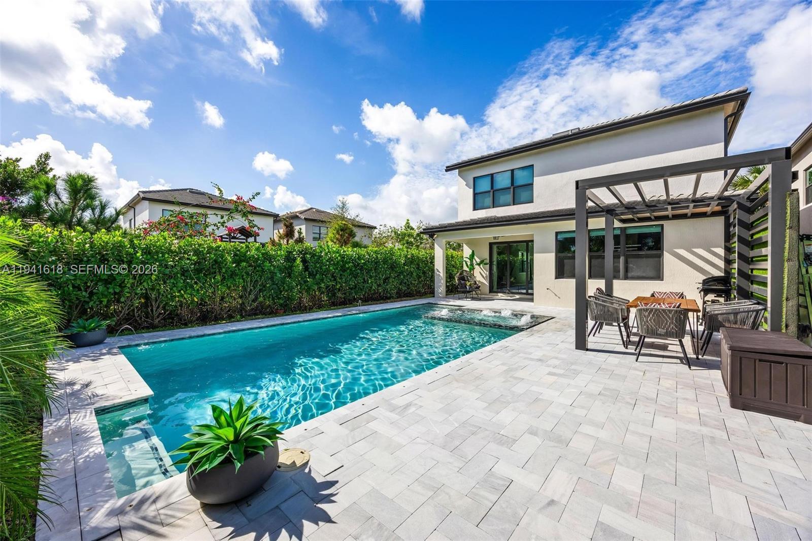 OAK TREE PROPERTY REDEVEL - Residential