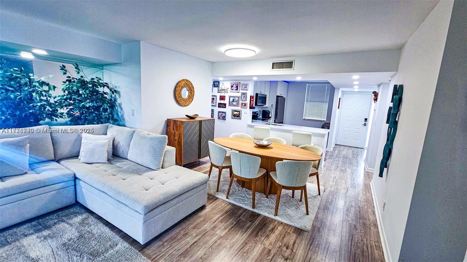 4133 S Carambola Cir S G305