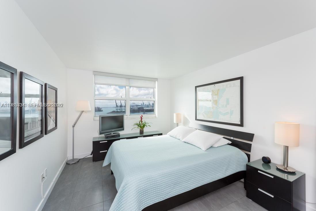 YACHT CLUB AT PORTOFINO C - Residential Lease