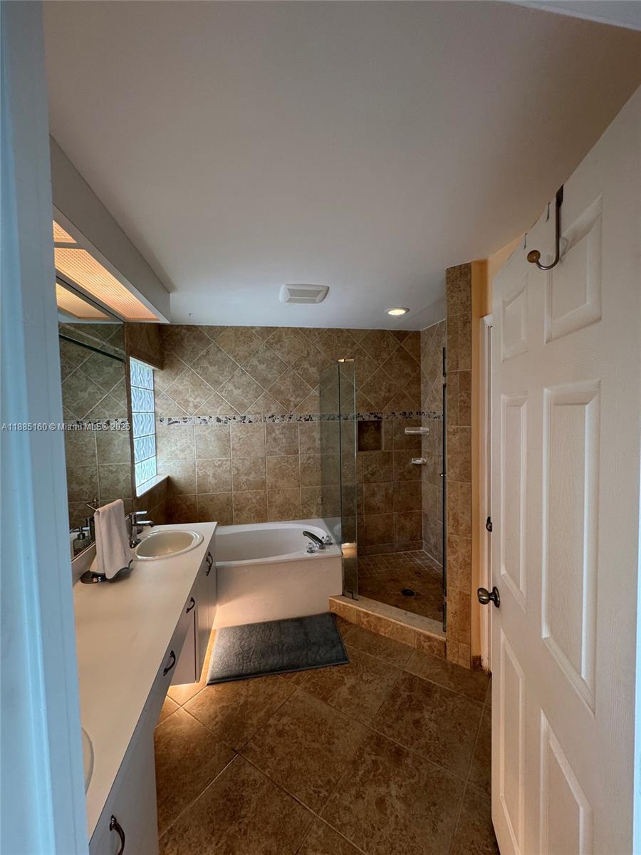 BOCA CHASE TR 9 D - Residential