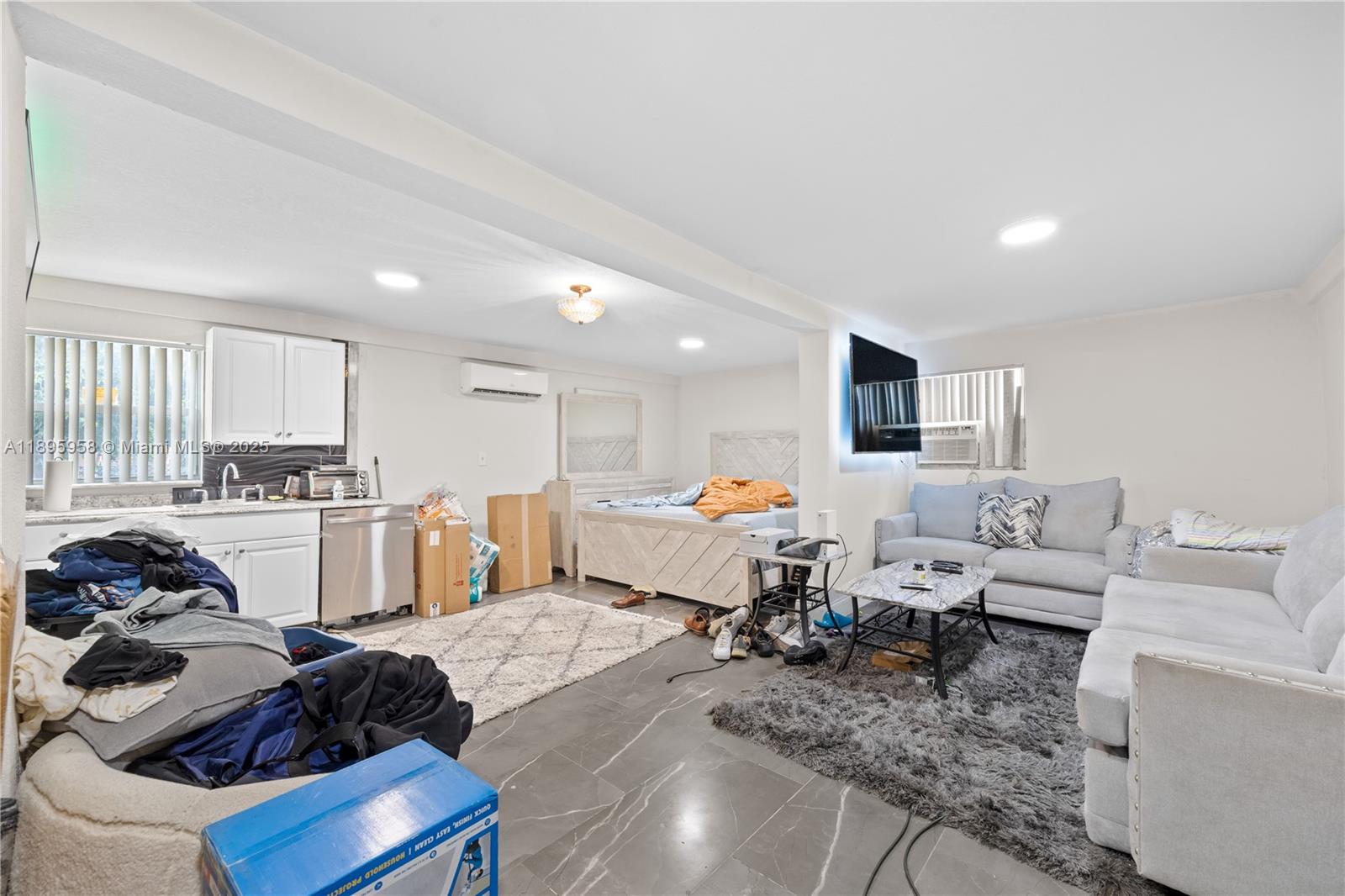 IRONS MANOR 5TH ADDN - Residential