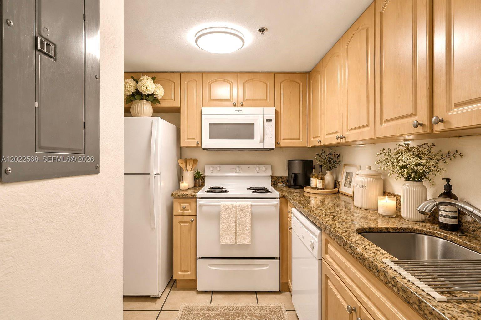 MELREESE POINTE CONDO - Residential