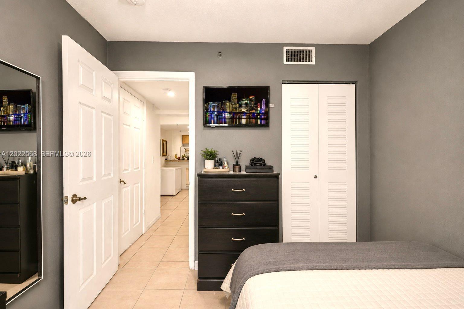 MELREESE POINTE CONDO - Residential