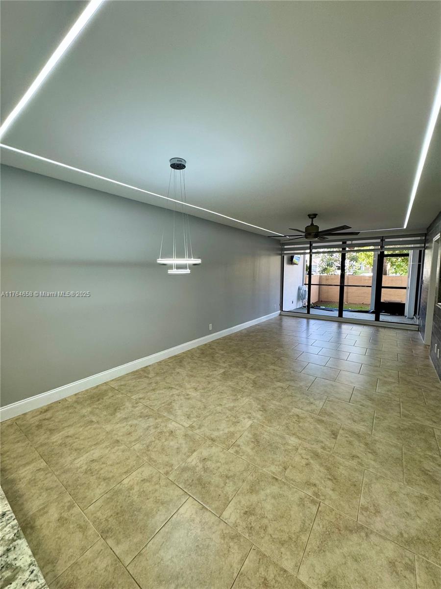 GREENGLADES CONDO III - Residential