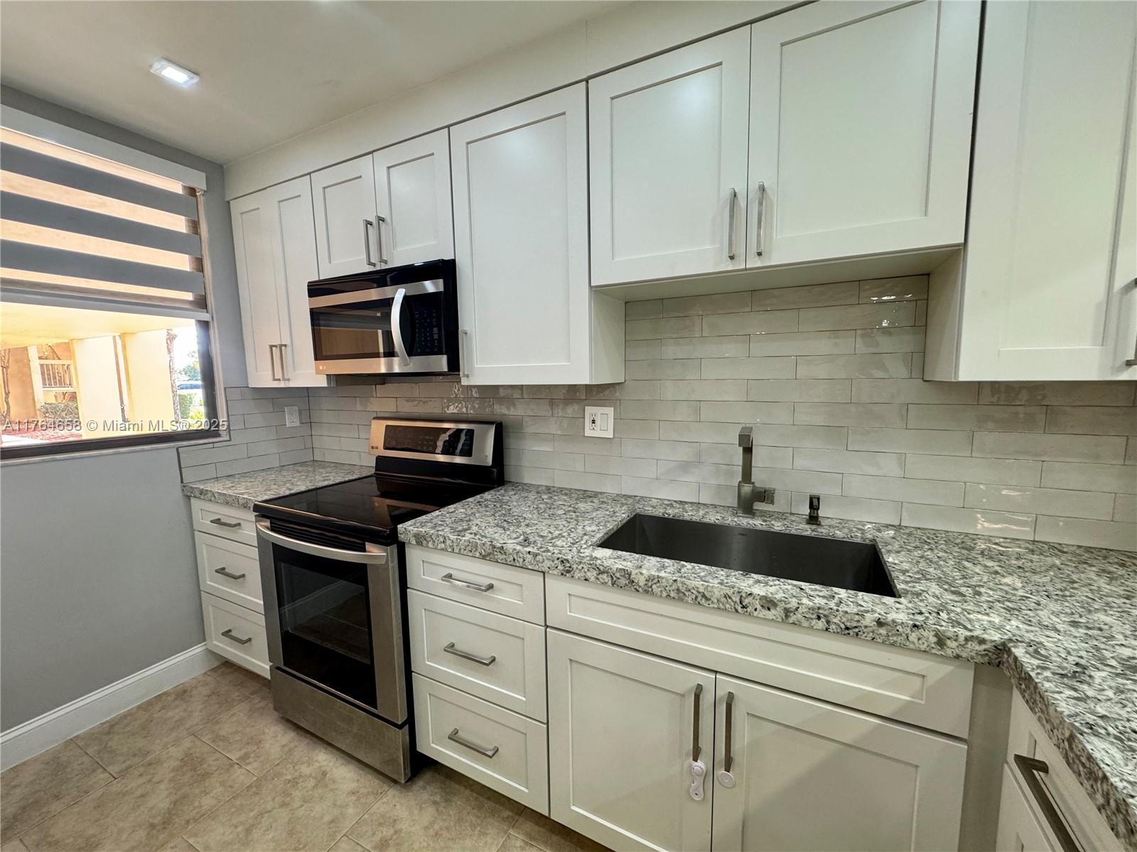 GREENGLADES CONDO III - Residential