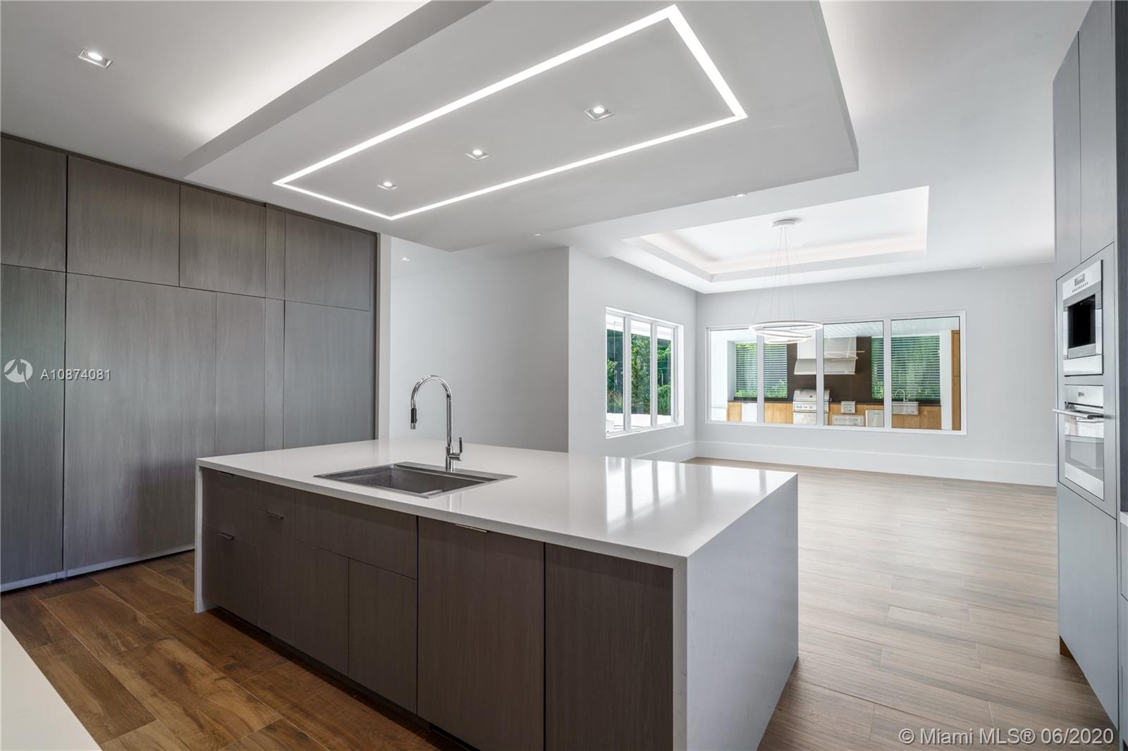 COLLINS ACRES - Residential