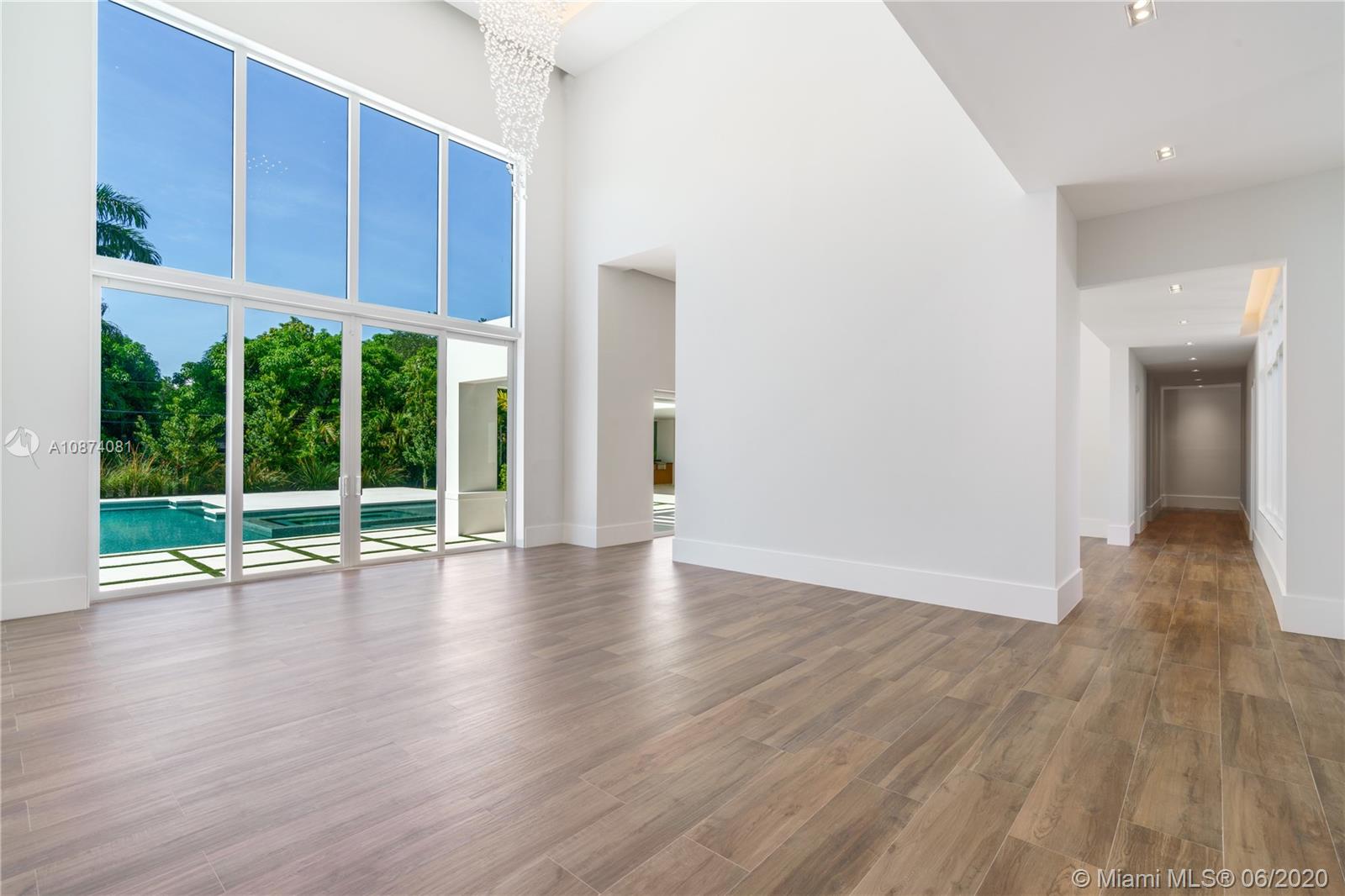 COLLINS ACRES - Residential