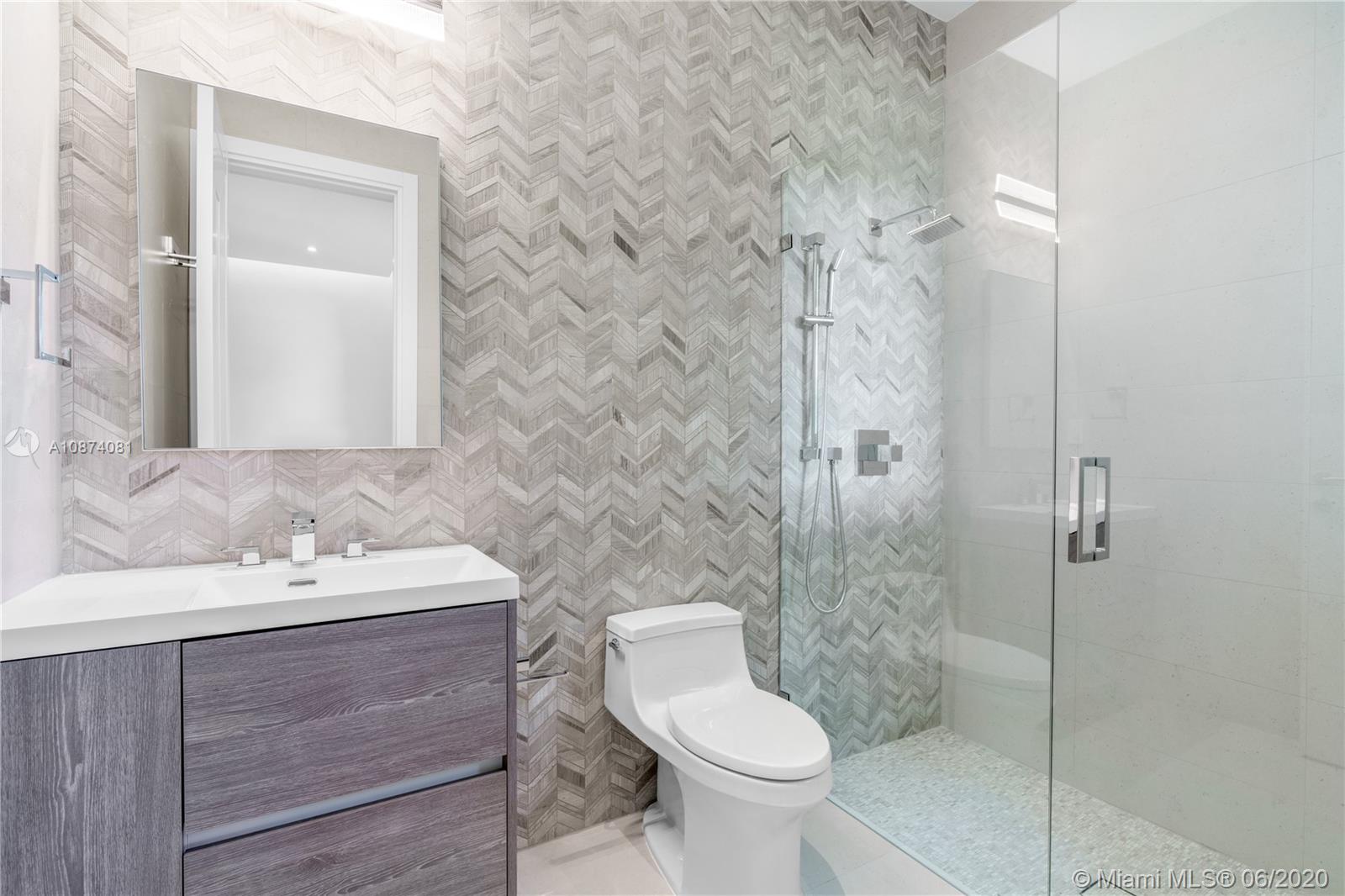 COLLINS ACRES - Residential