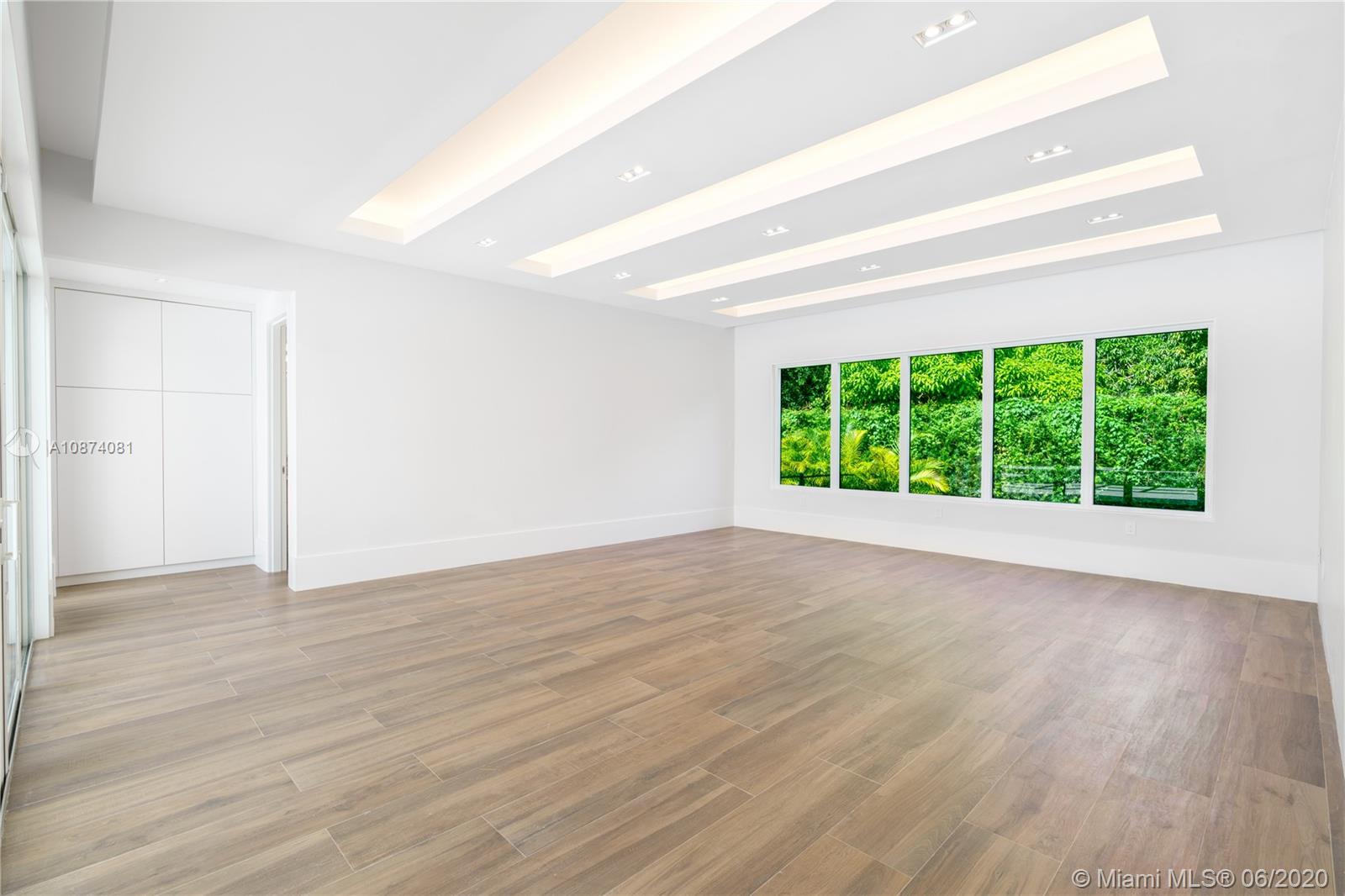 COLLINS ACRES - Residential