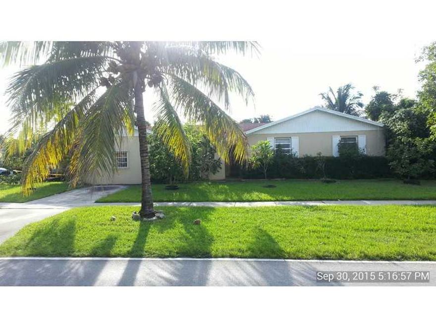 3 Bedroom, 2 bathroom home South Miami-Dade. Home sits on large corner lot with pool. Home has multiple code violations for work without permits. These violations are liens now and are accumulating daily. Cash offers only. Buyer will need to sign stipulat ion agreement and violations will be an exception to title.