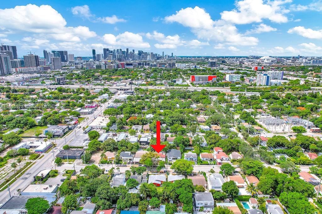 250 NW 43rd St 1