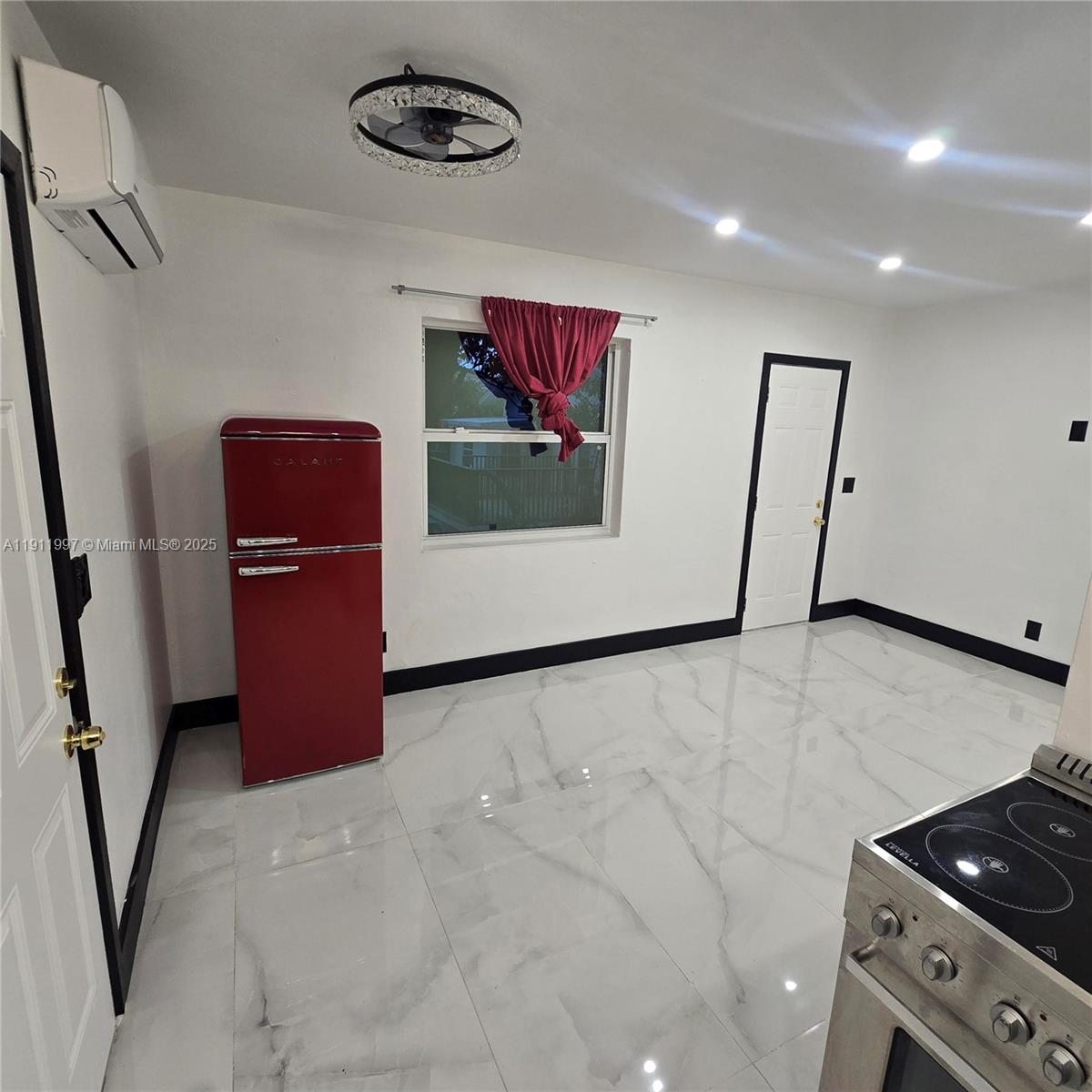 RAILWAY SHOPS ADDN 2ND AM - Residential Lease