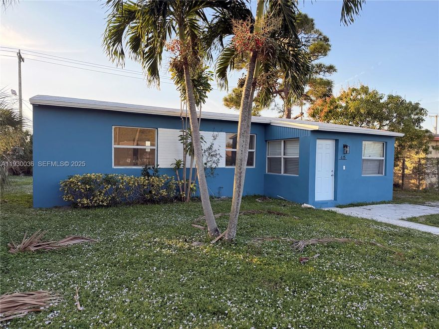 Single-family residence in Fort Lauderdale with 3 bedrooms and 1 bathroom situated on a 7,200+ sq ft lot. One-story layout with concrete block construction and private driveway parking. Located near major roadways, shopping areas, schools, and downtown Fort Lauderdale. No homeowners association. Property is sold as-is. Buyer to verify all information.