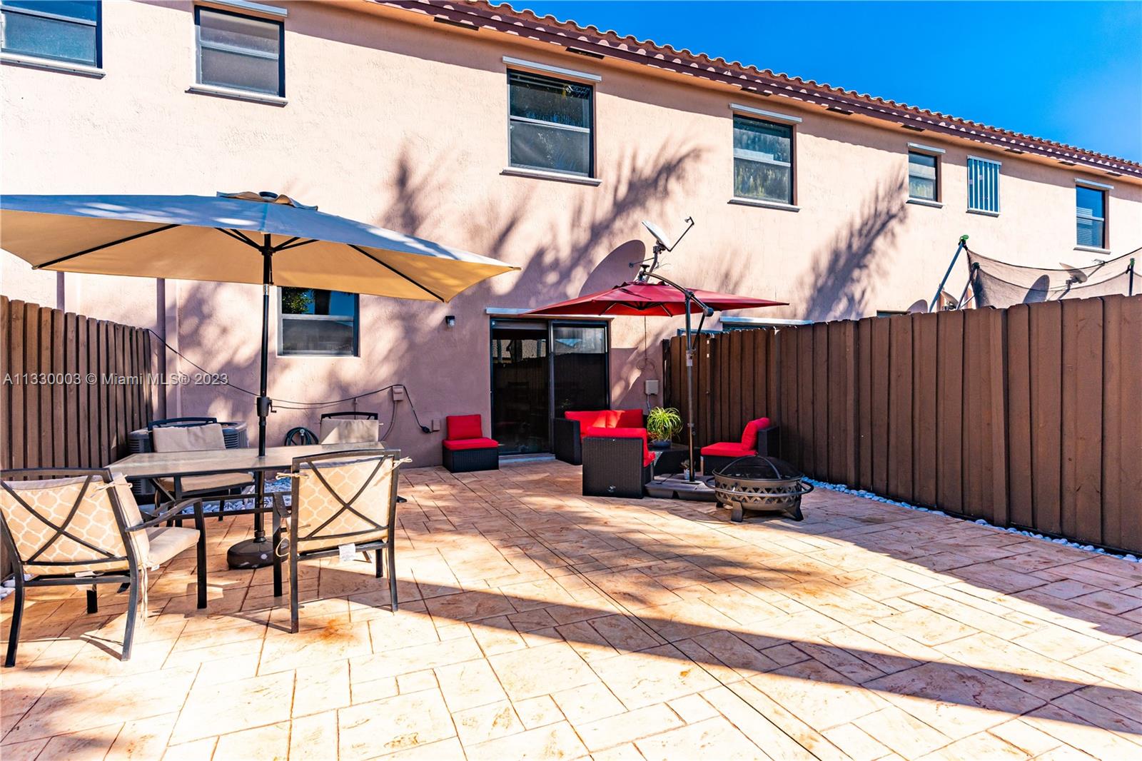 BAYWINDS OF GALAPAGOS FIR - Residential