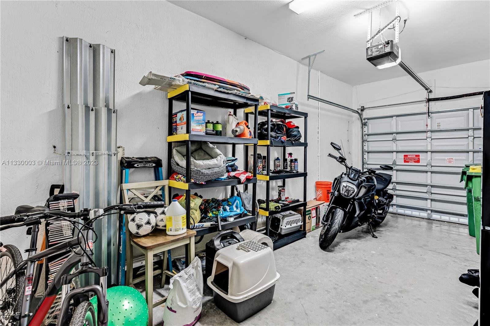 BAYWINDS OF GALAPAGOS FIR - Residential