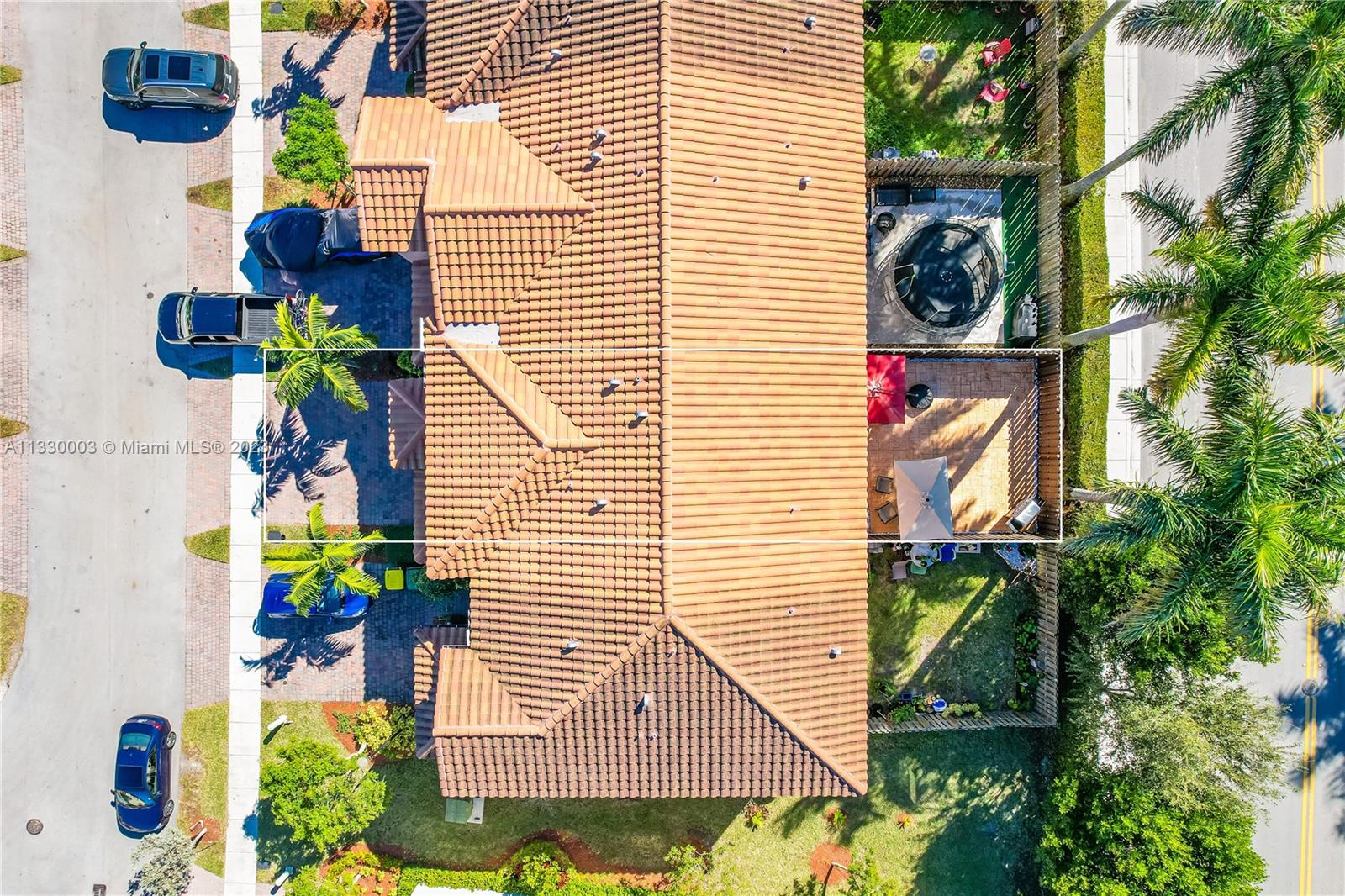 BAYWINDS OF GALAPAGOS FIR - Residential