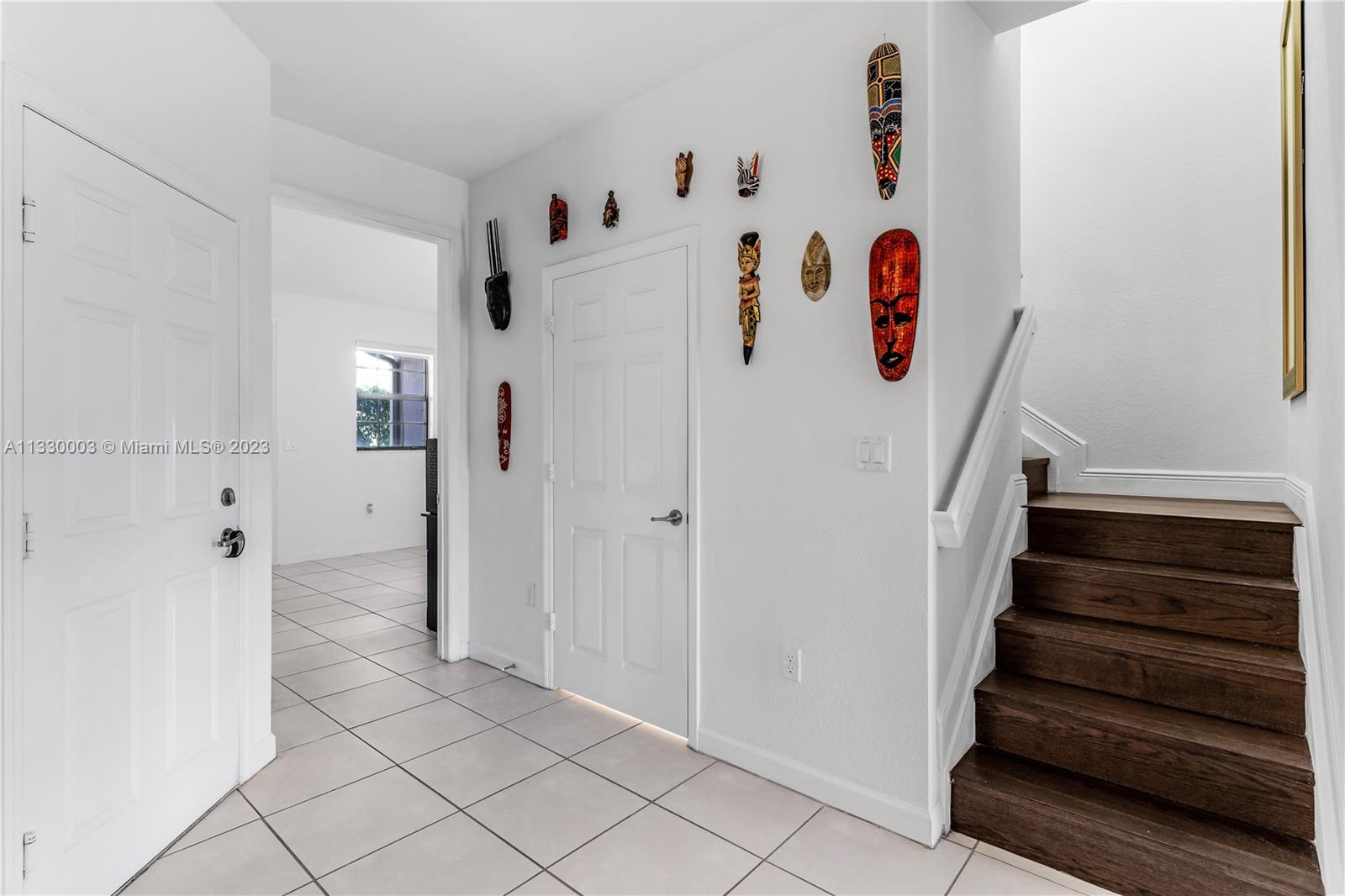 BAYWINDS OF GALAPAGOS FIR - Residential