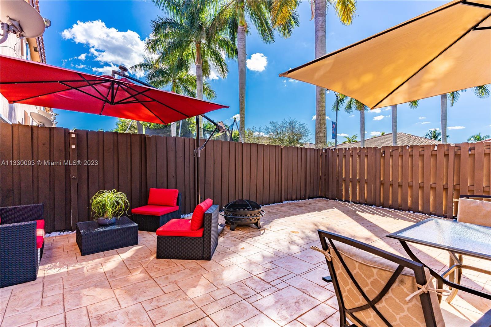 BAYWINDS OF GALAPAGOS FIR - Residential