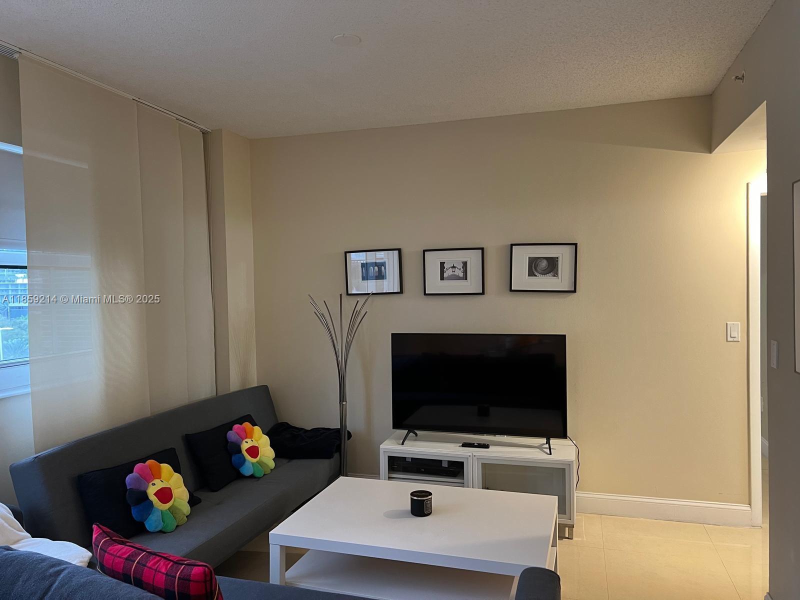Furnished 1 bedroom 1 bathroom furnished apartment. Awesome setting located in Brickell! Featuring a variety of amenities such as a fully equipped gym, restaurant/bar on site, located in the lobby. Heated pool & sauna. This property is close to restaurants, Metro Rail, an much more. Close to everywhere you want to be.