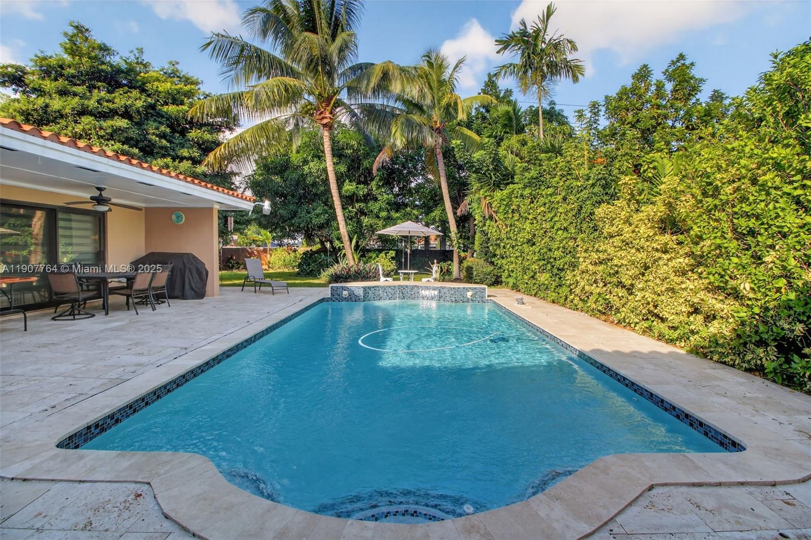 MIAMI LAKES-LAKE GLENN EL - Residential