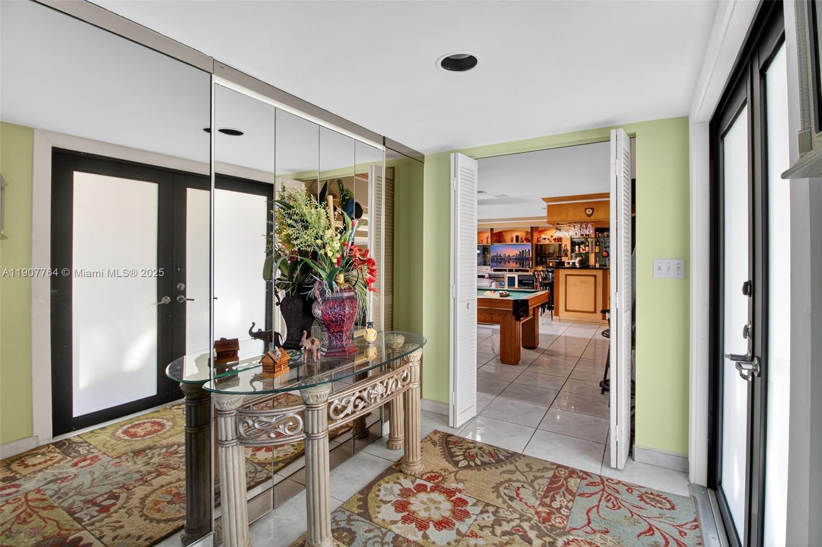 MIAMI LAKES-LAKE GLENN EL - Residential