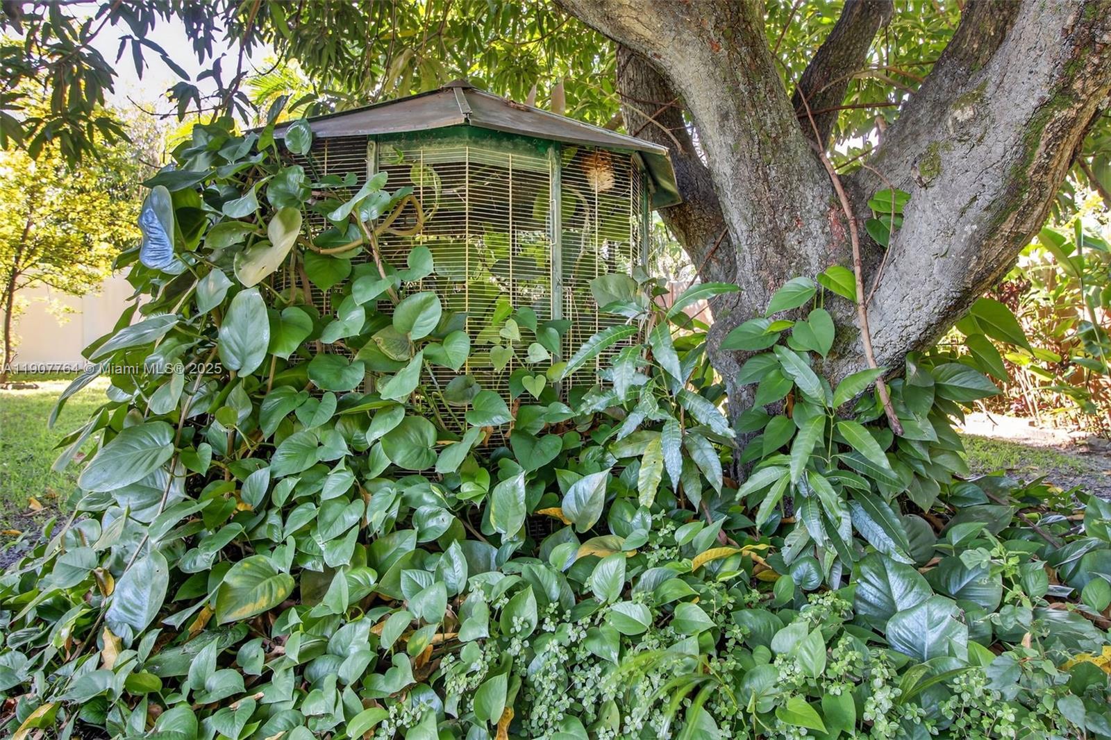 MIAMI LAKES-LAKE GLENN EL - Residential