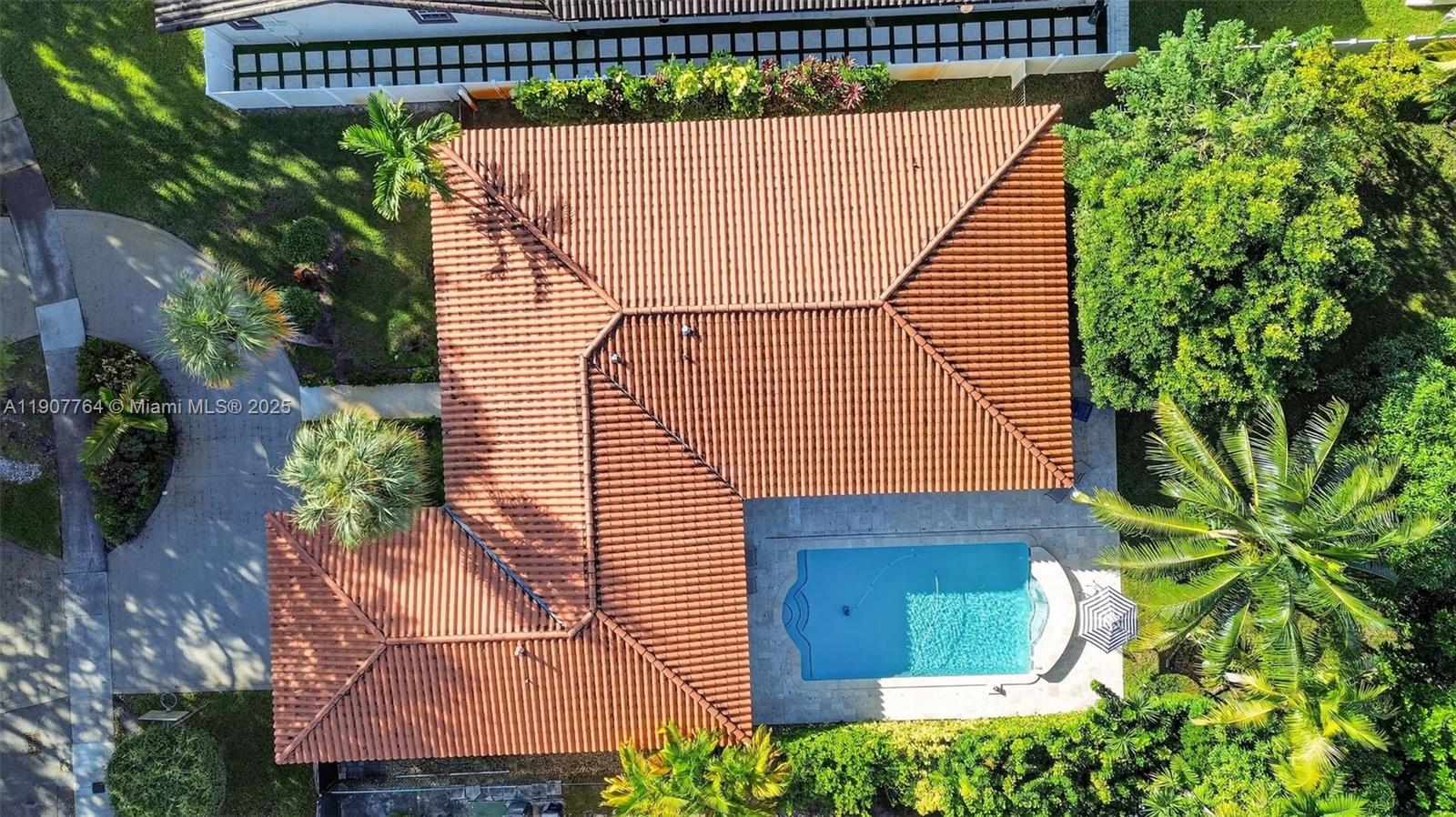 MIAMI LAKES-LAKE GLENN EL - Residential