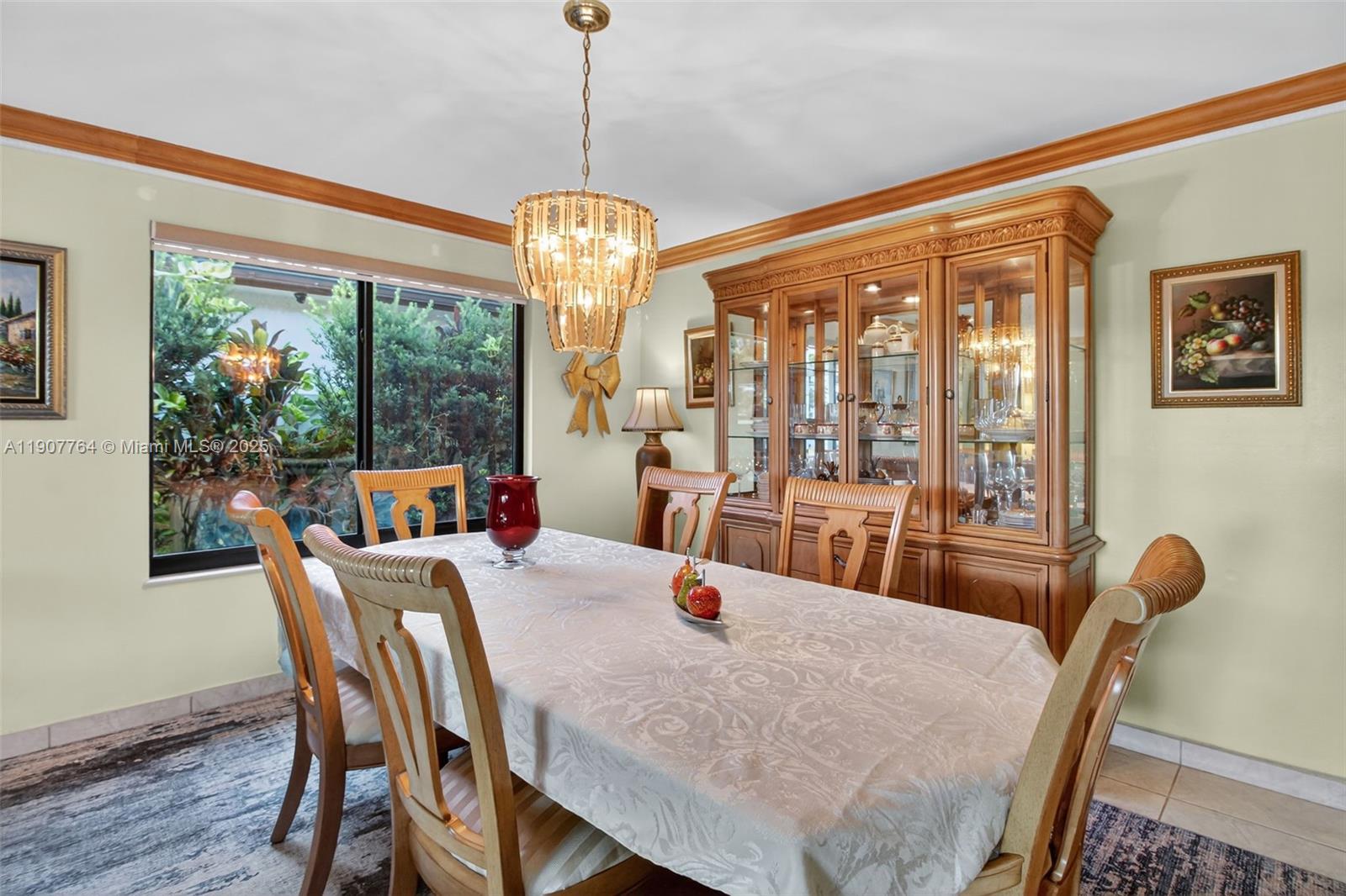 MIAMI LAKES-LAKE GLENN EL - Residential